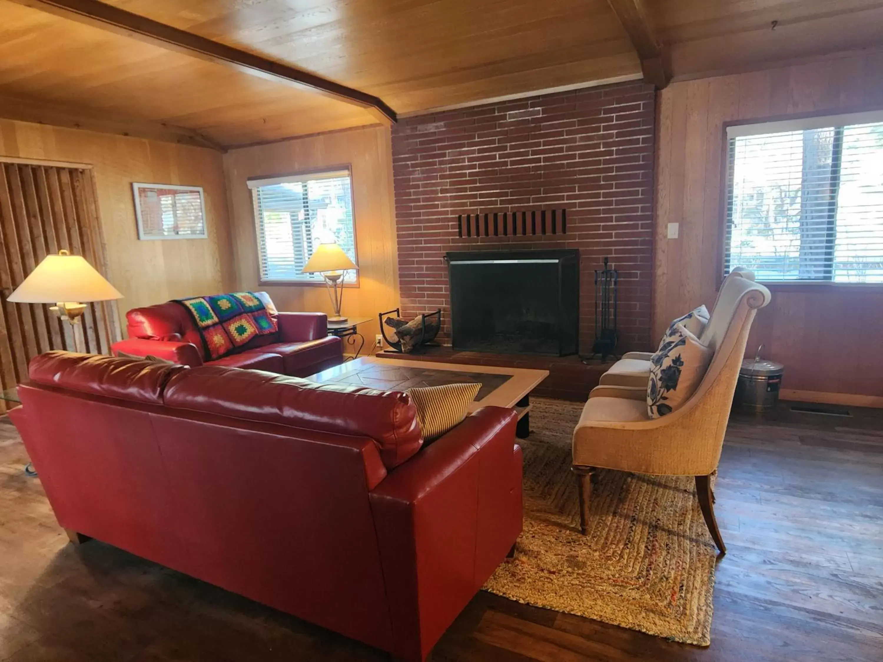 Seating Area in Silver Pines Lodge