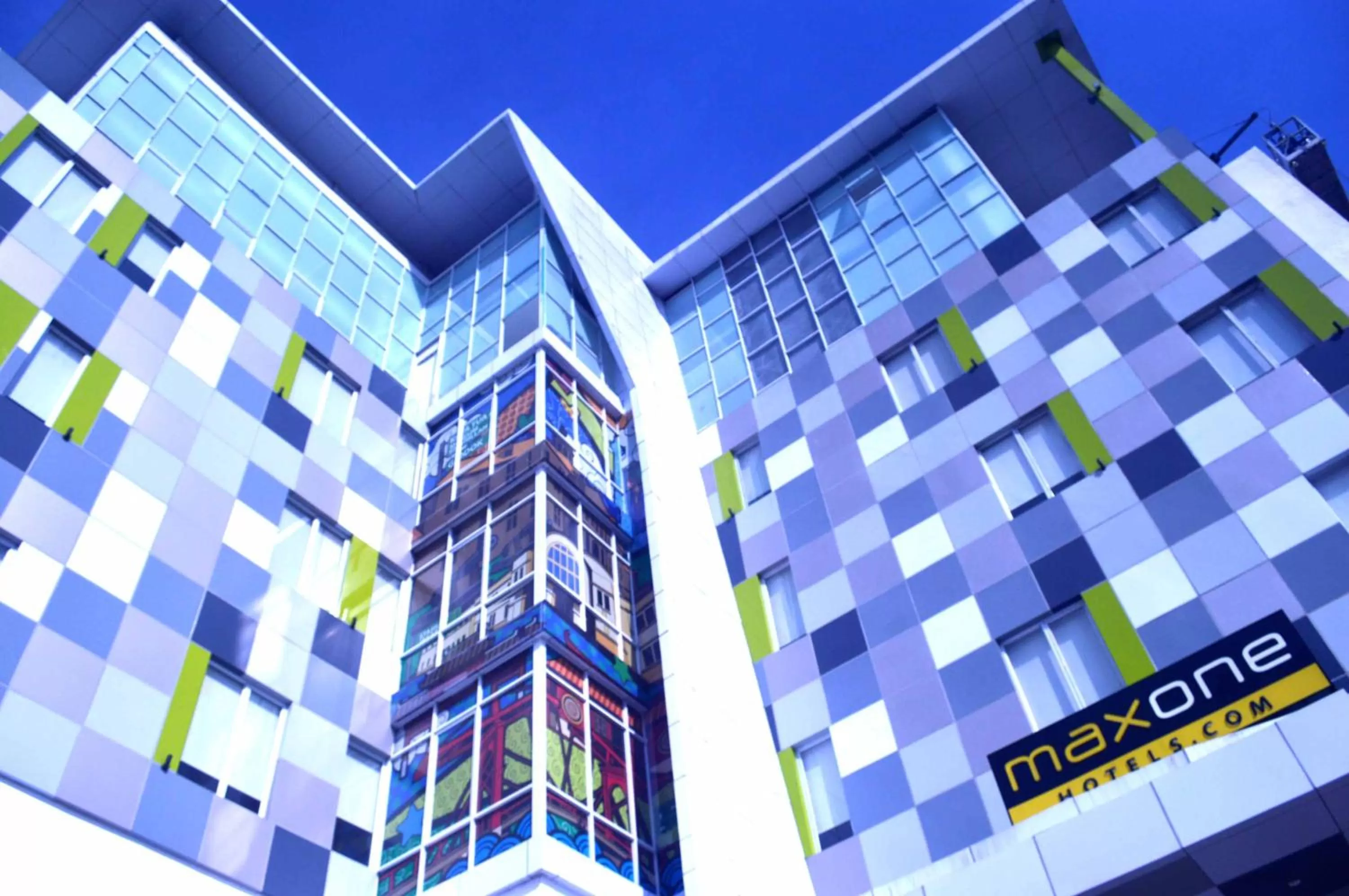 Property building in MaxOne Signature Glodok Jakarta