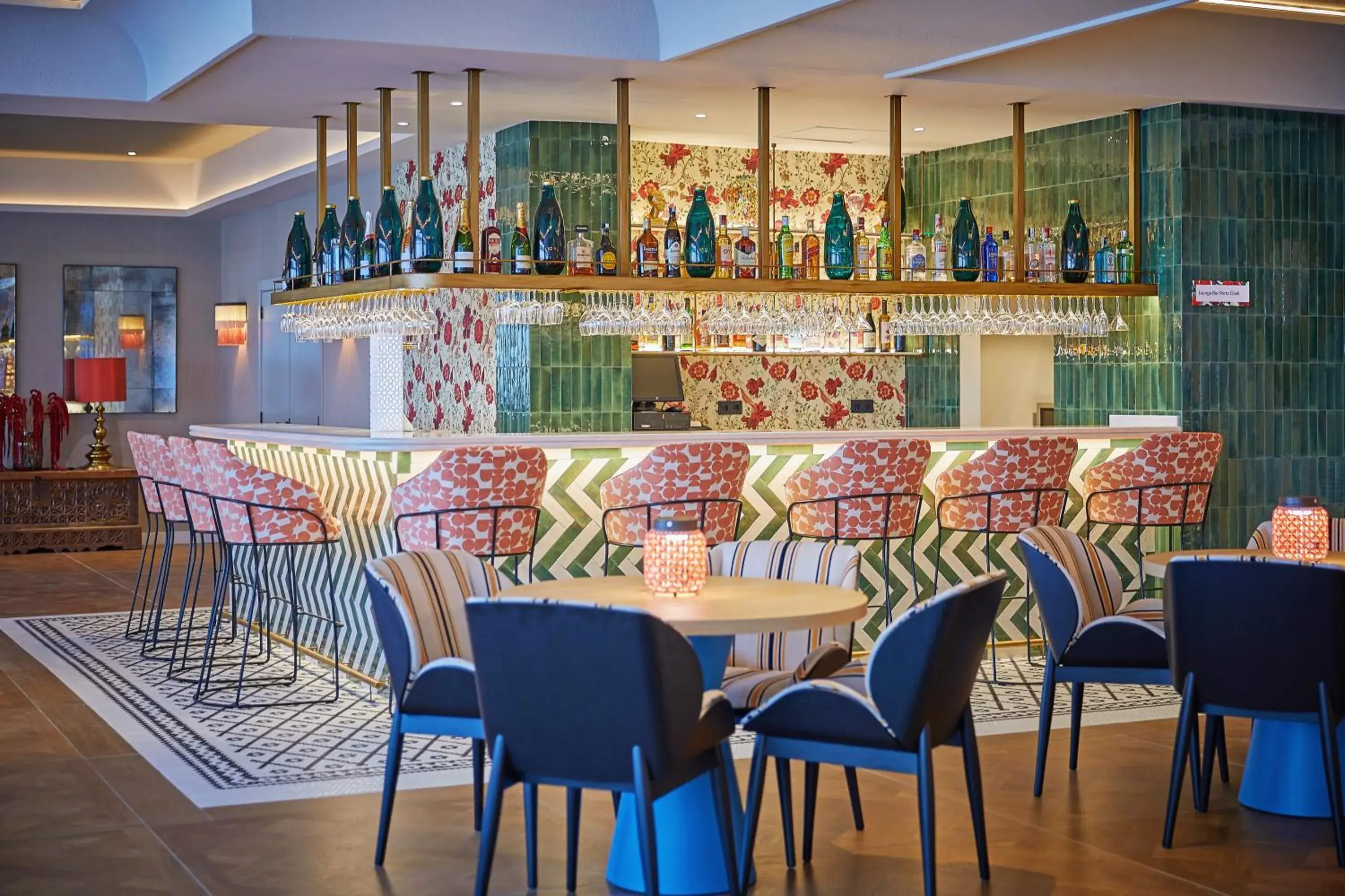 Lounge or bar in Hesperia Sevilla Lounge or bar in Hesperia Sevilla