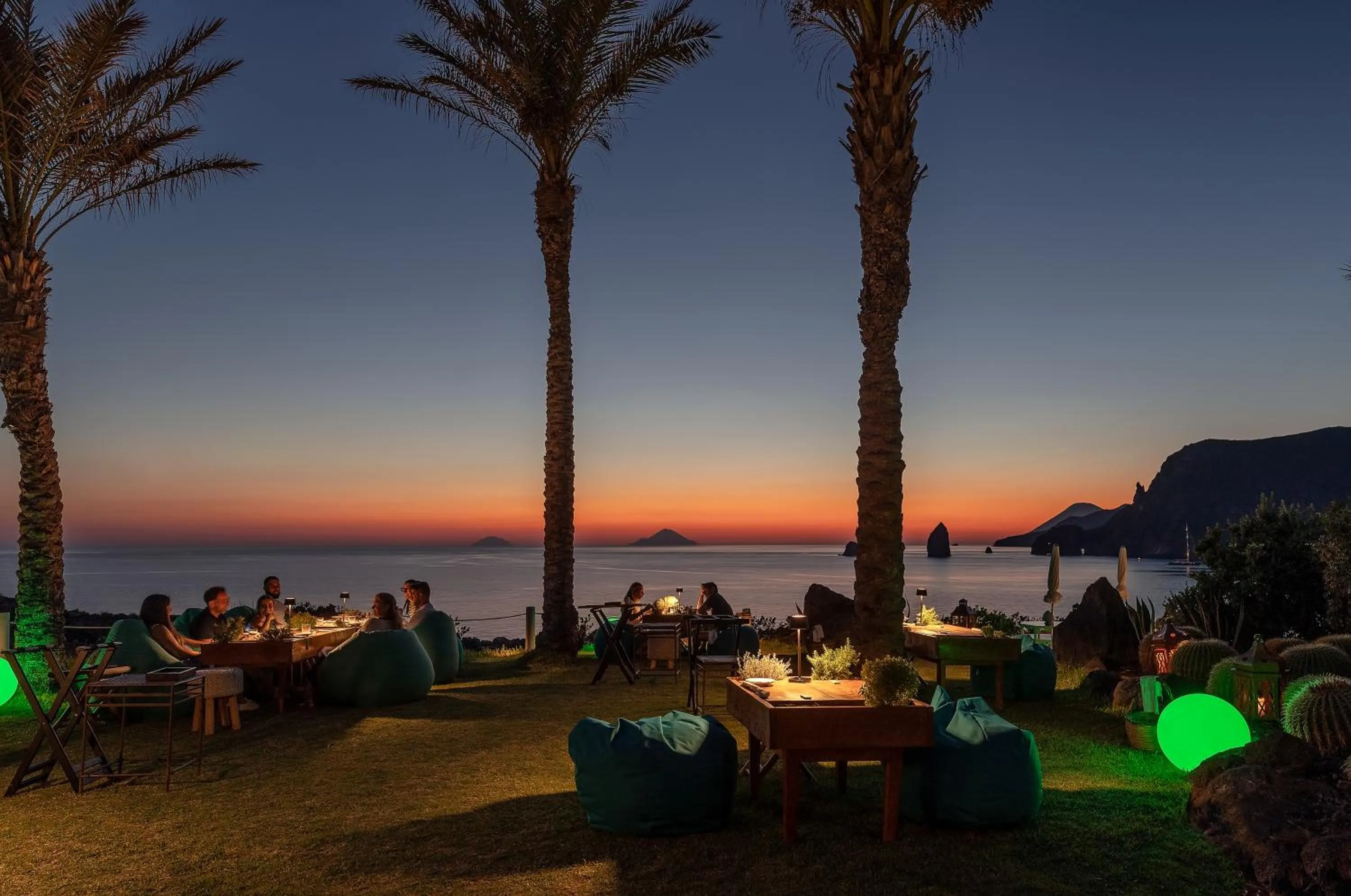 Restaurant/places to eat in Therasia Resort Sea and SPA - The Leading Hotels of the World