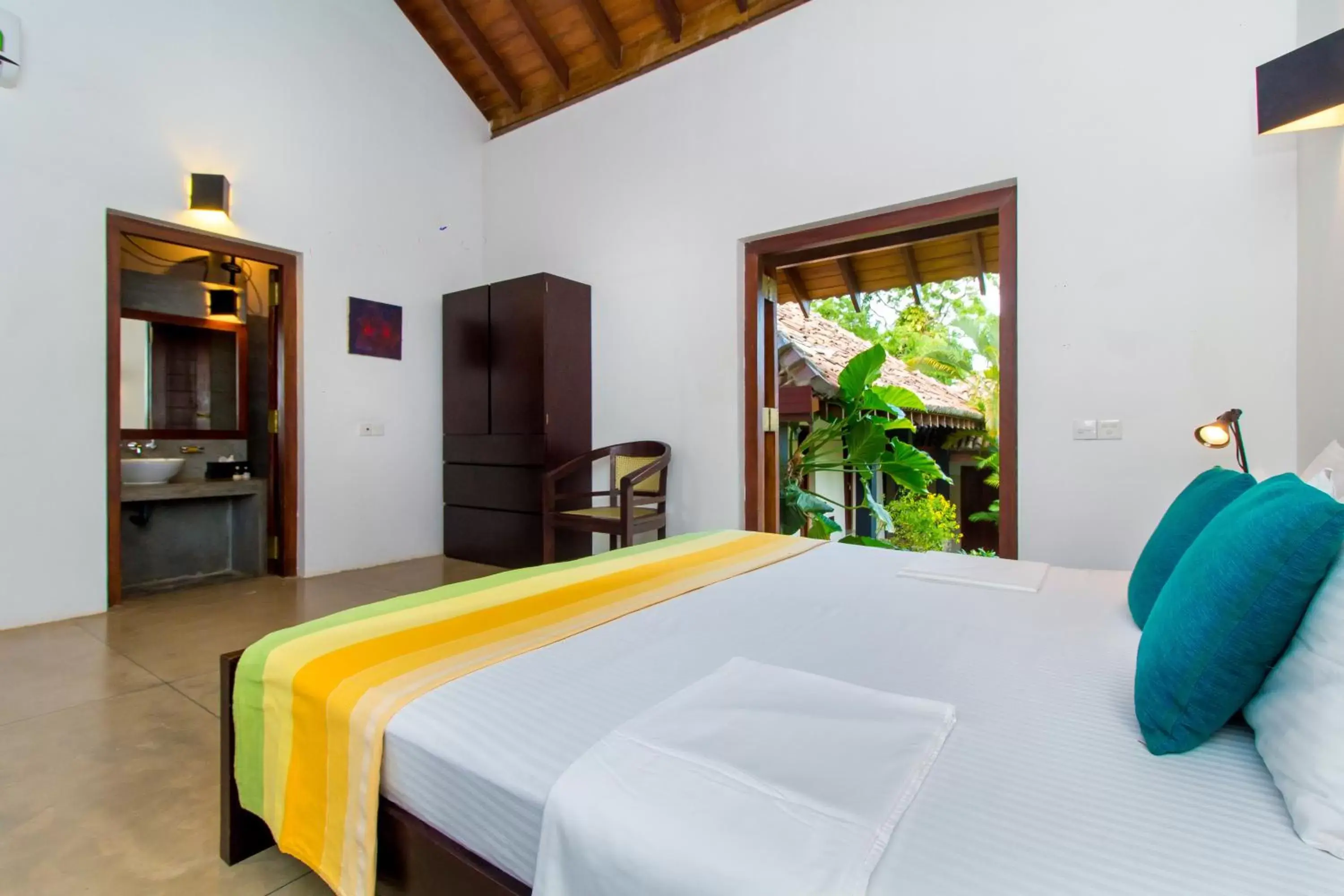 Bed in Palm Paradise Cabanas & Villas Beach Resort
