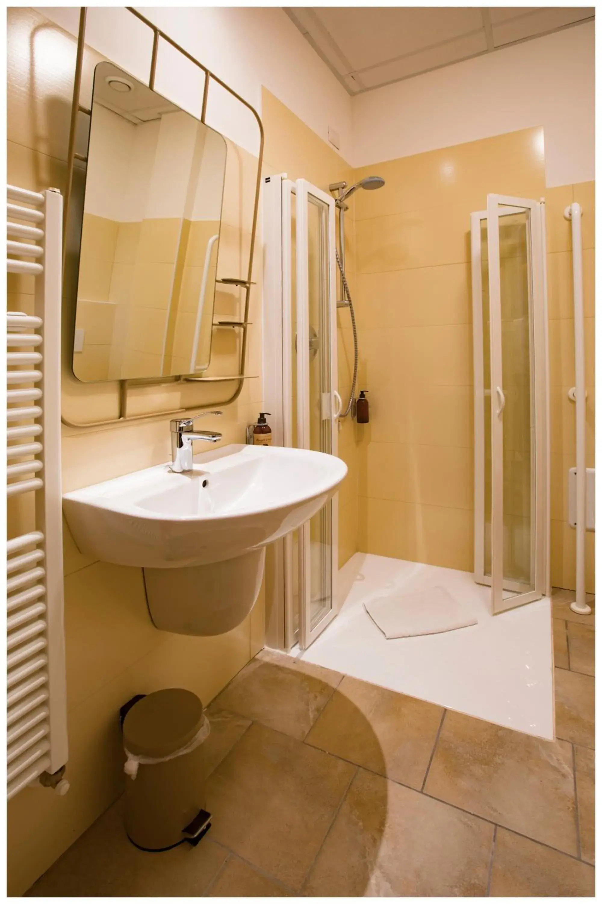 Shower, Bathroom in Santa Teresa House