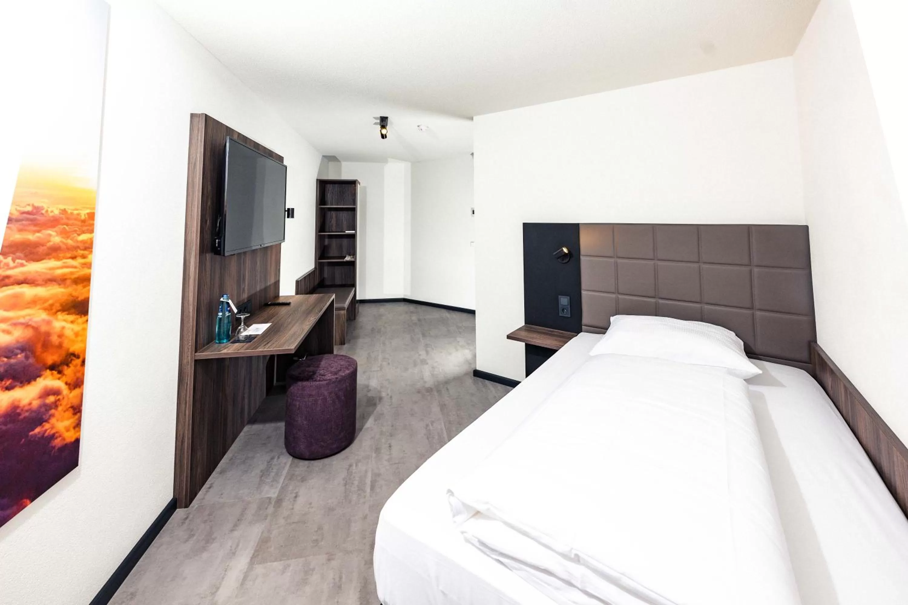 Single Room with Street View in Concorde Hotel am Flugplatz