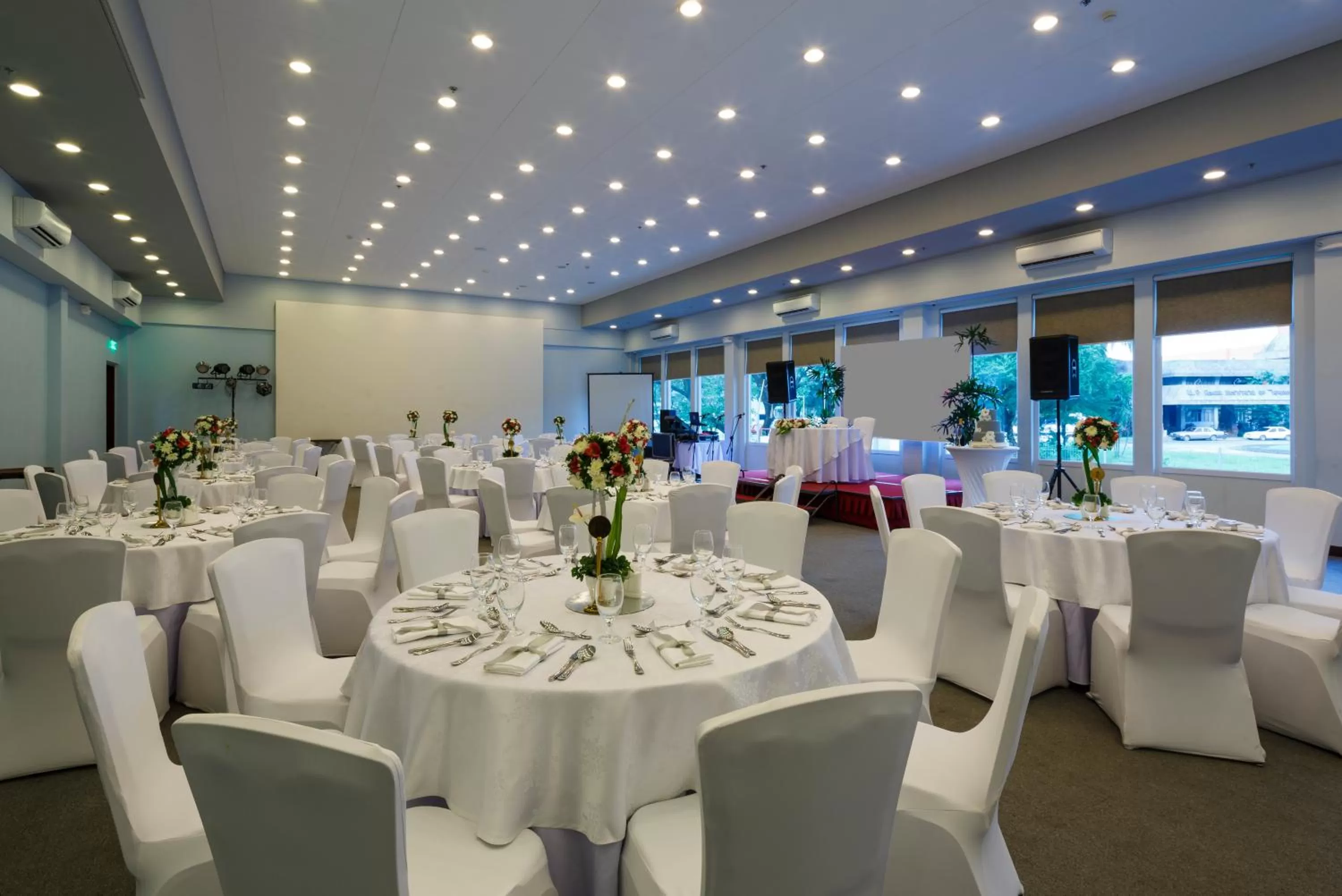 Banquet/Function facilities in Microtel by Wyndham UP Technohub