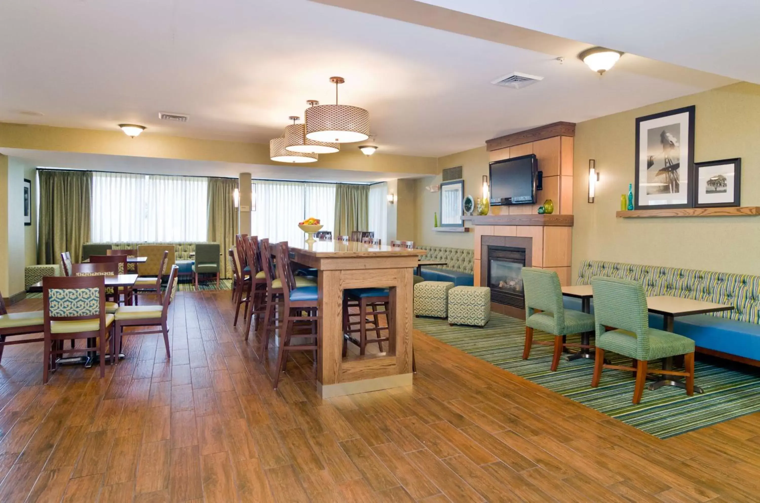 Lobby or reception, Restaurant/Places to Eat in Hampton Inn New Philadelphia