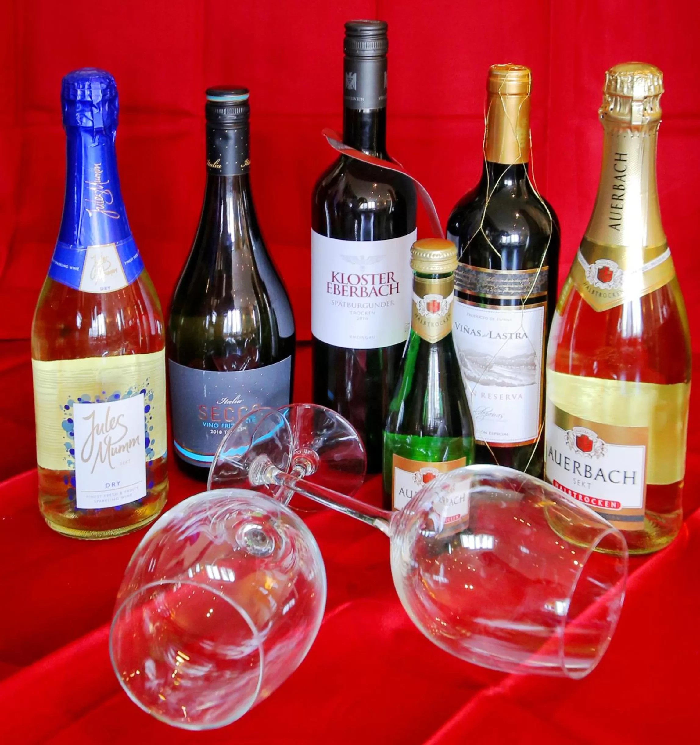 Restaurant/places to eat in Hotel Kick