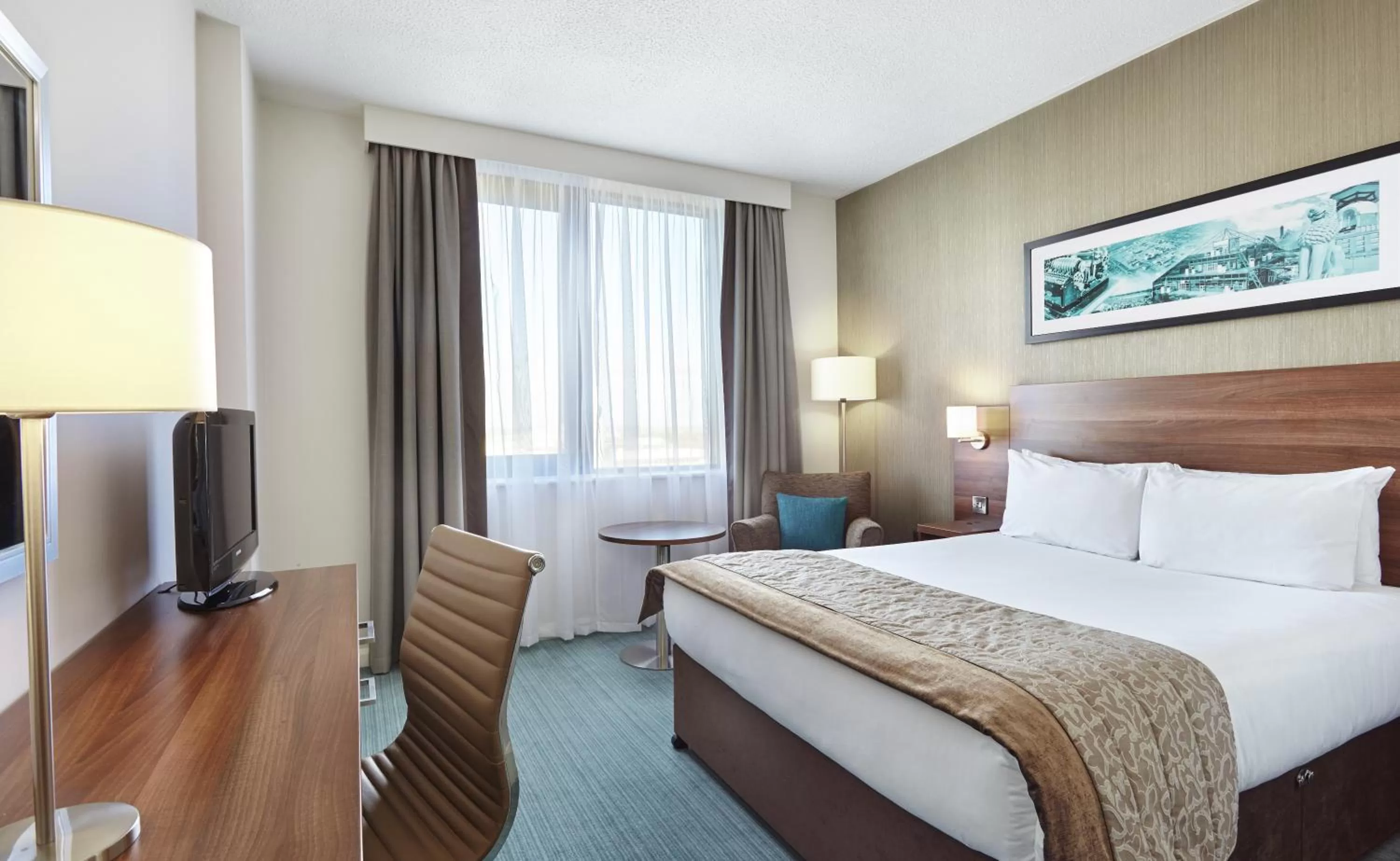 Bedroom, Bed in Leonardo Hotel Milton Keynes