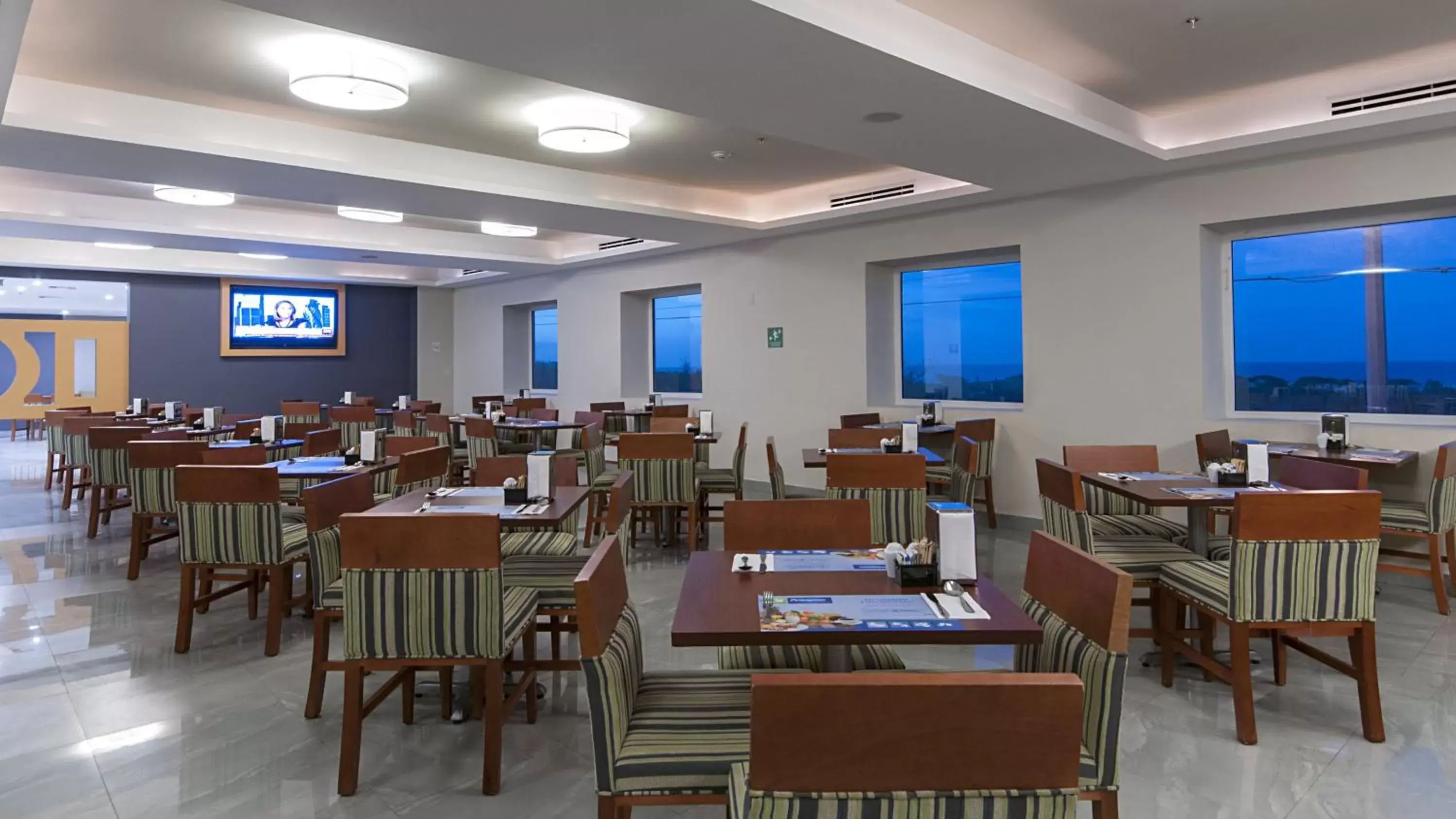 Breakfast, Restaurant/Places to Eat in Holiday Inn Express Cabo San Lucas, an IHG Hotel
