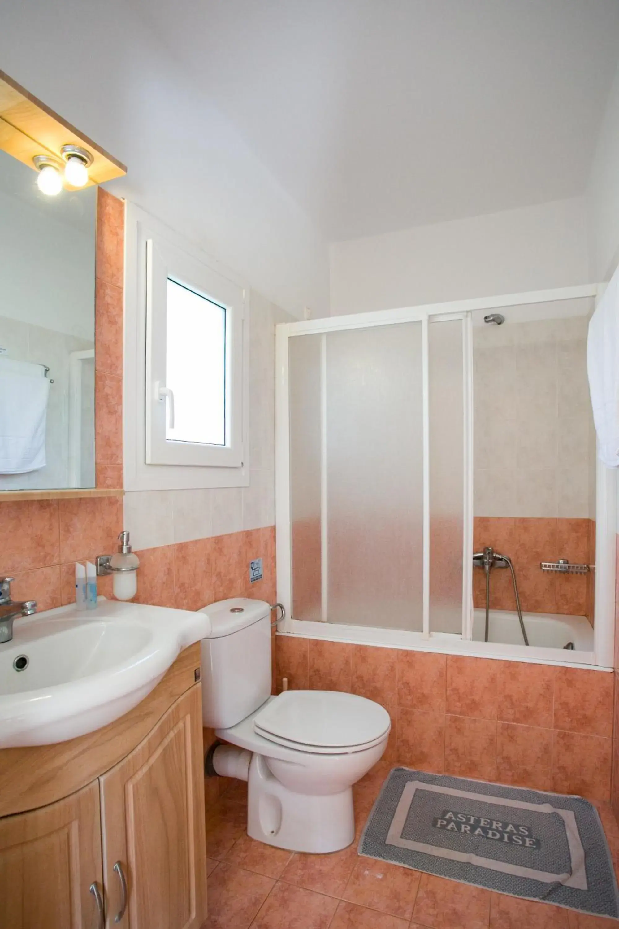 Bathroom in Asteras Paradise Hotel