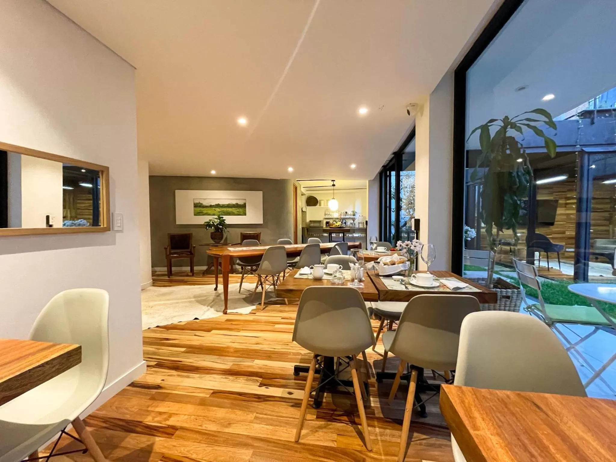 Restaurant/places to eat in Lucitania Hotel Boutique