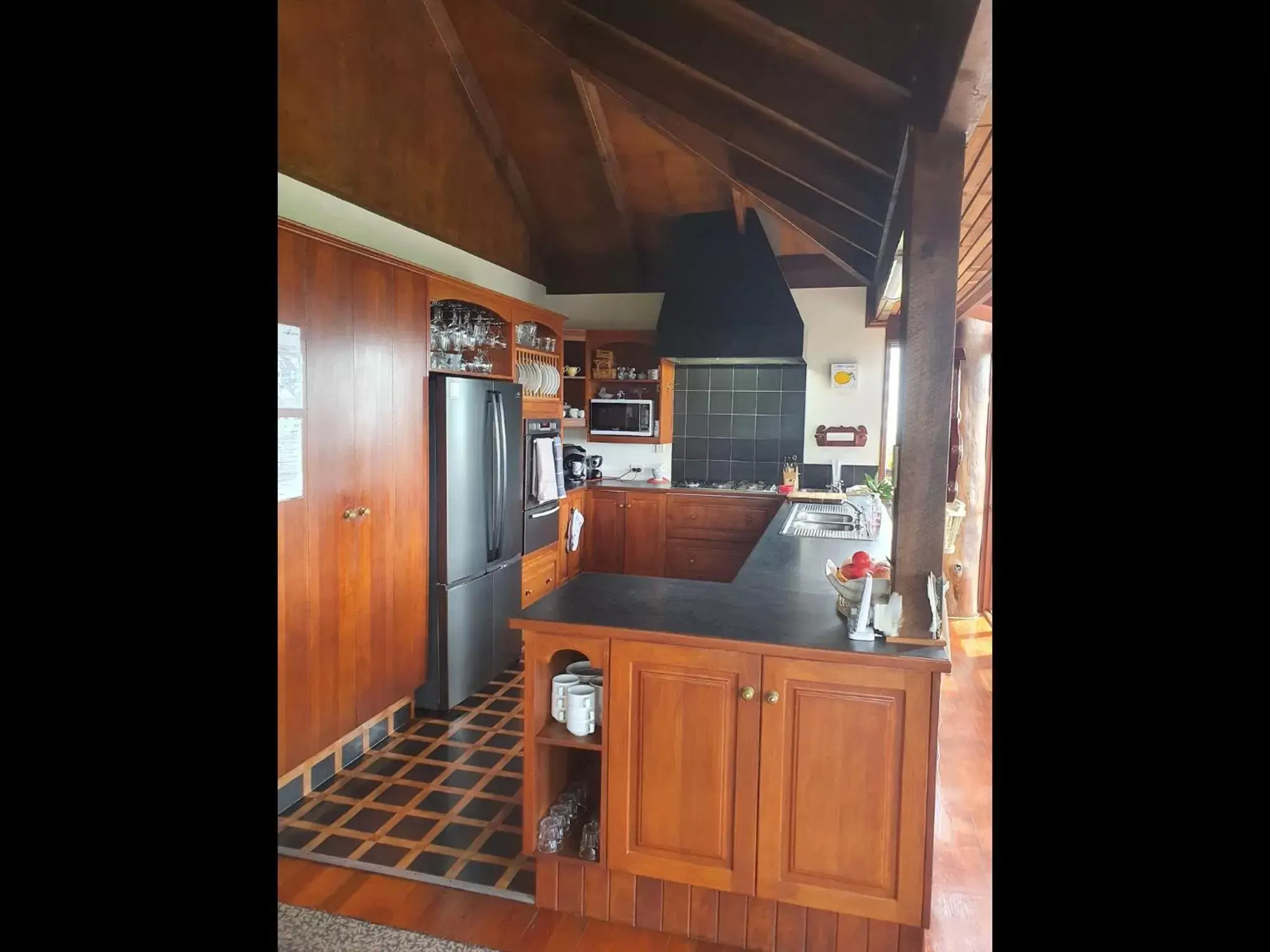 Kitchen/Kitchenette in Tamborine Mountain Bed and Breakfast