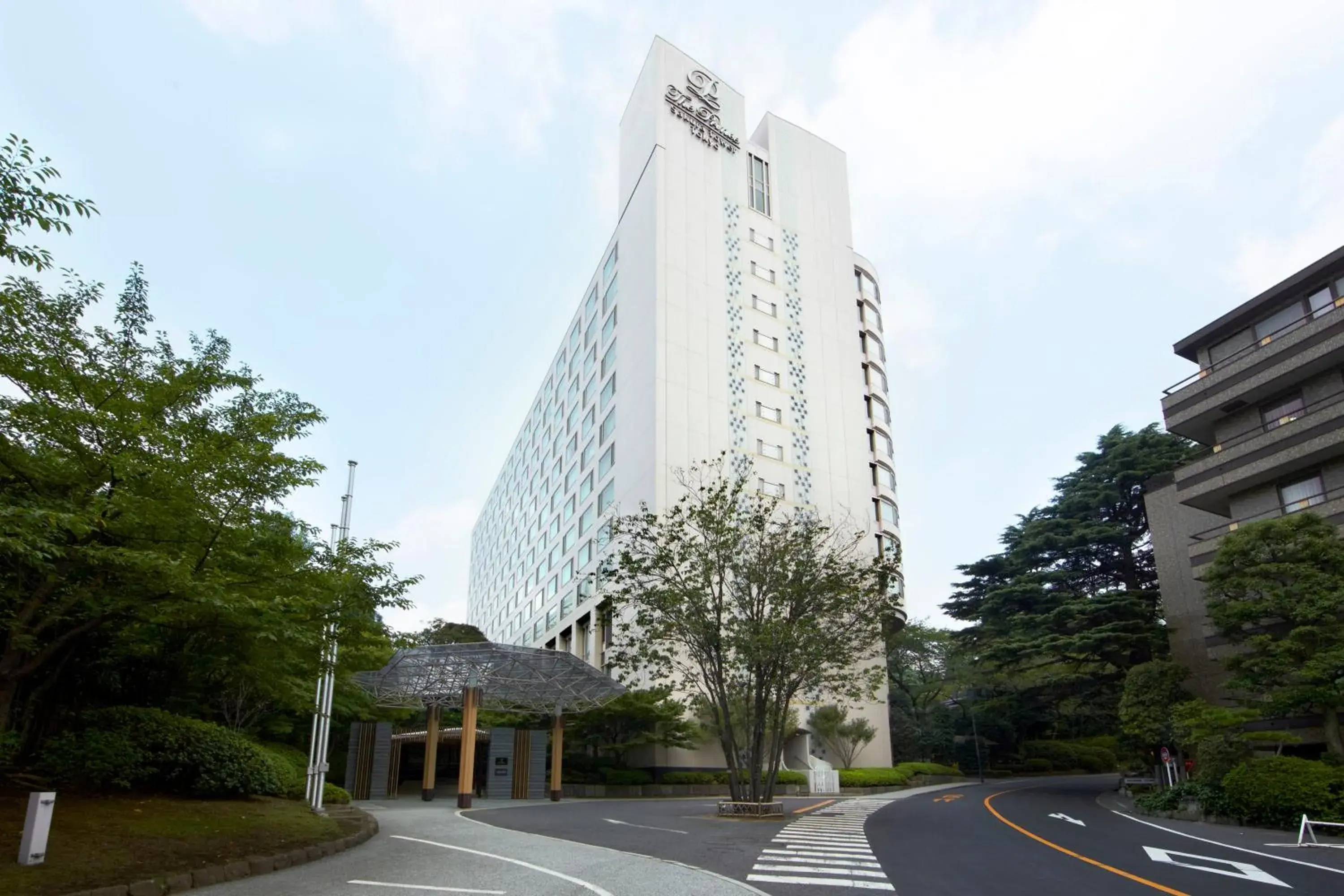 Facade/entrance in The Prince Sakura Tower Tokyo, Autograph Collection Facade/entrance in The Prince Sakura Tower Tokyo, Autograph Collection