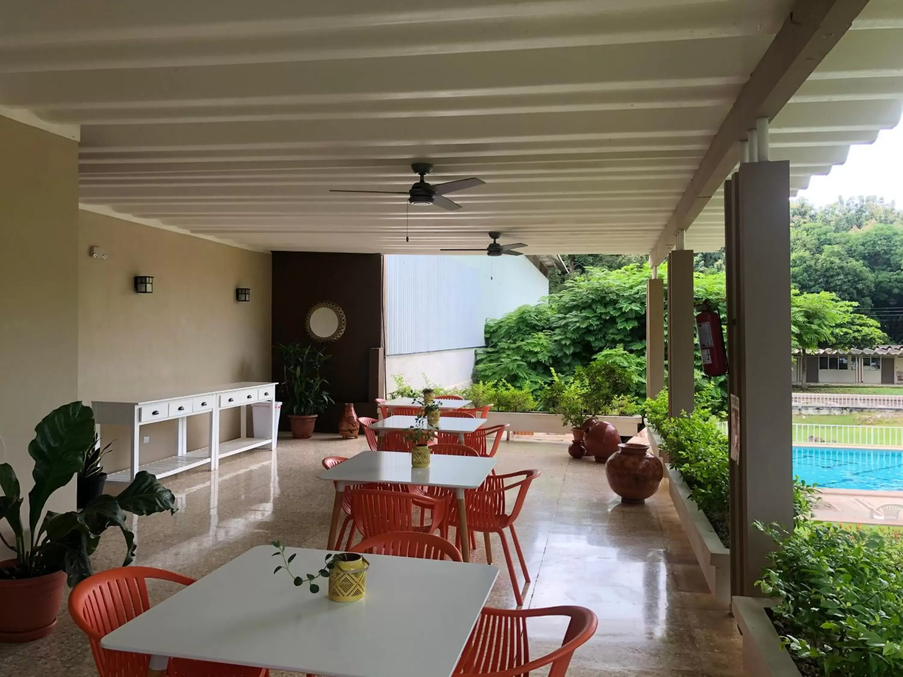 Seating area, Restaurant/Places to Eat in Hotel Diriá Santa Cruz