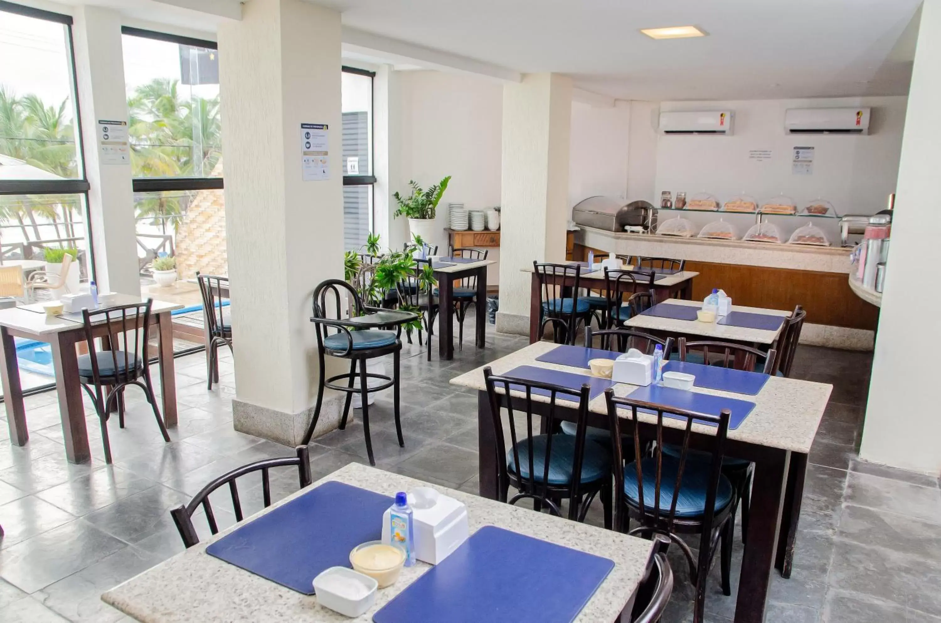 Restaurant/places to eat in La Belle Beach Hotel Restaurant/places to eat in La Belle Beach Hotel