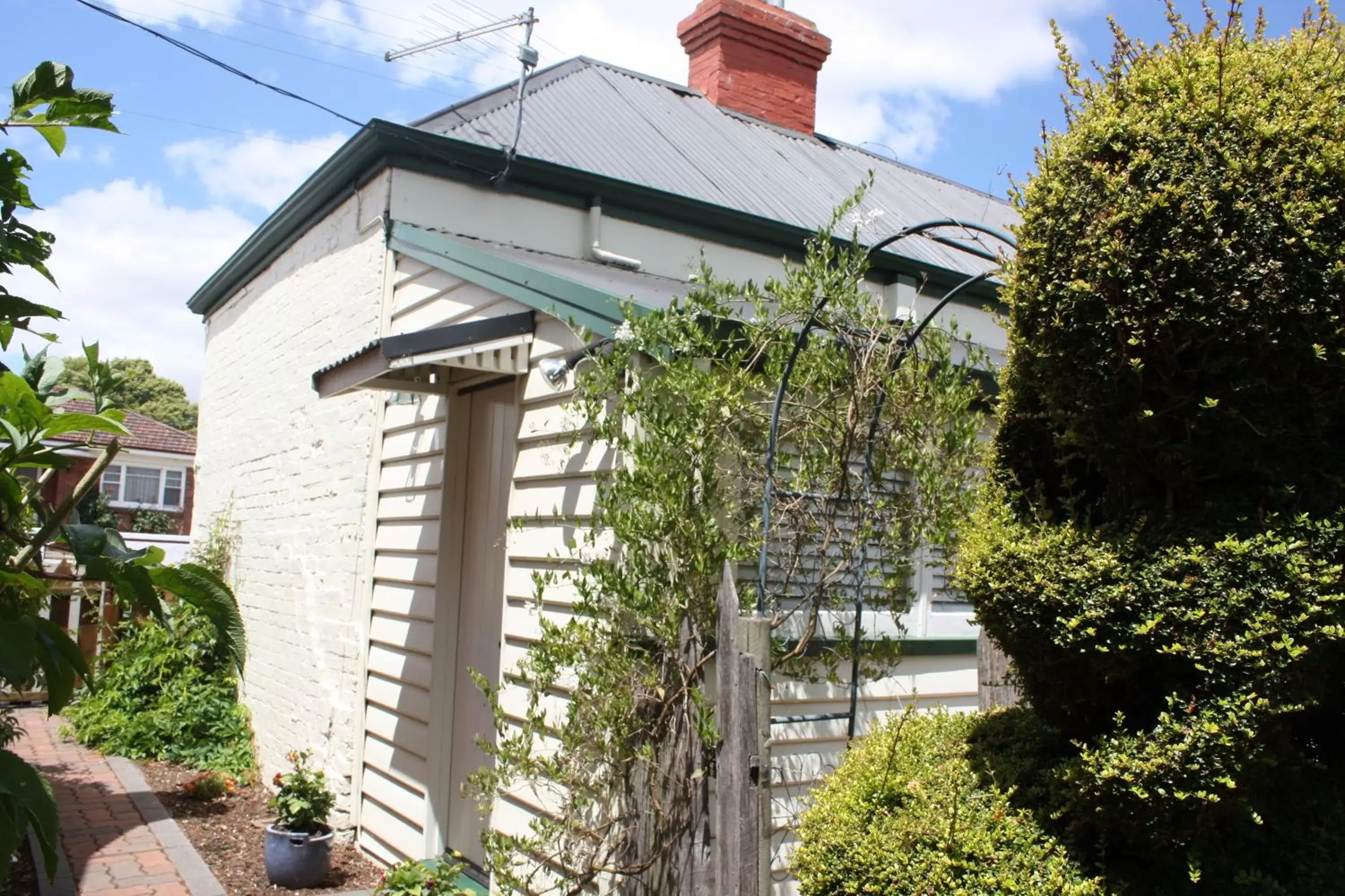 The Servants Quarters Cottage in Westbury Gingerbread Cottages