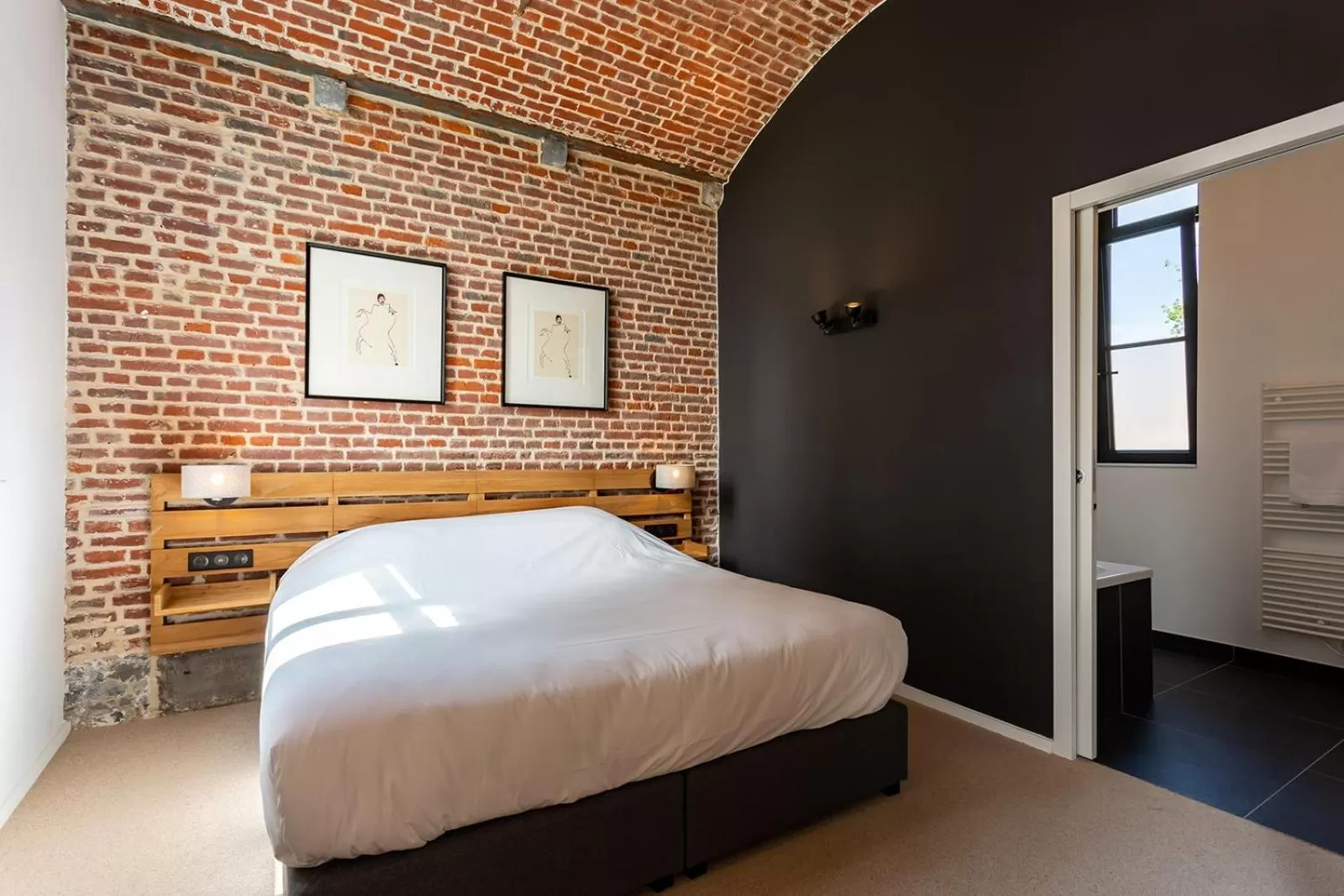 Bed in HARAS DE BARRY