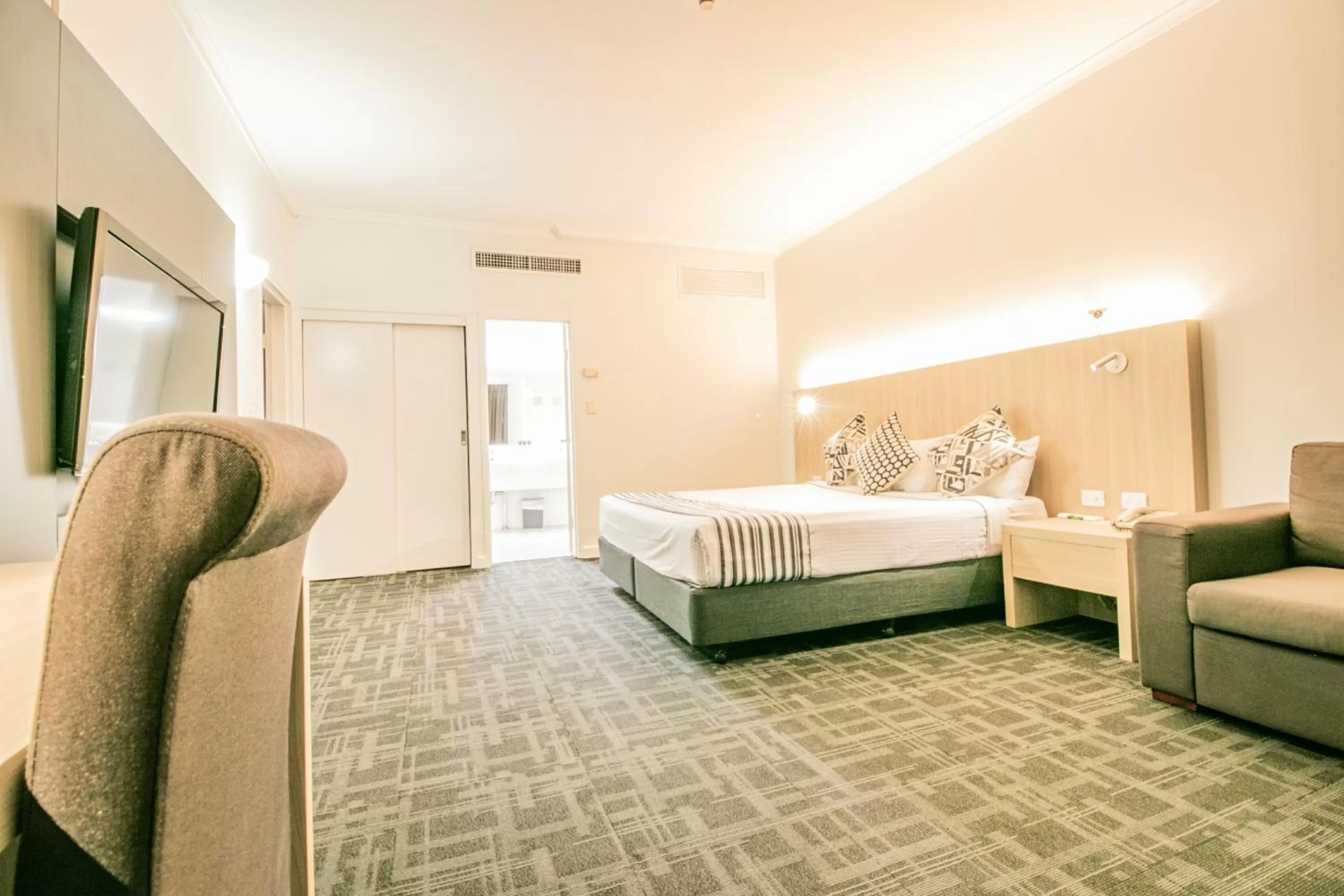 Bed in Absolute Beachfront Opal Cove Resort