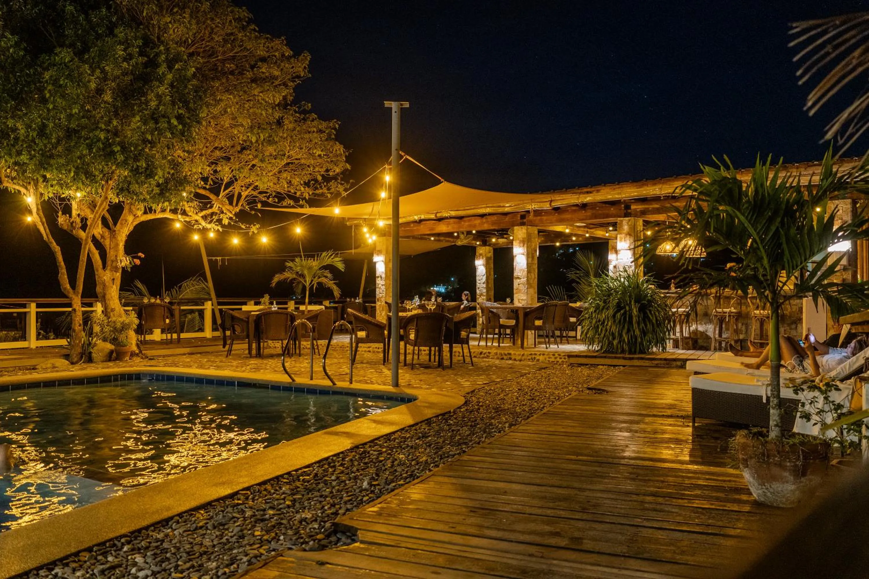 Property building in Edgewater Dive & Spa Resort