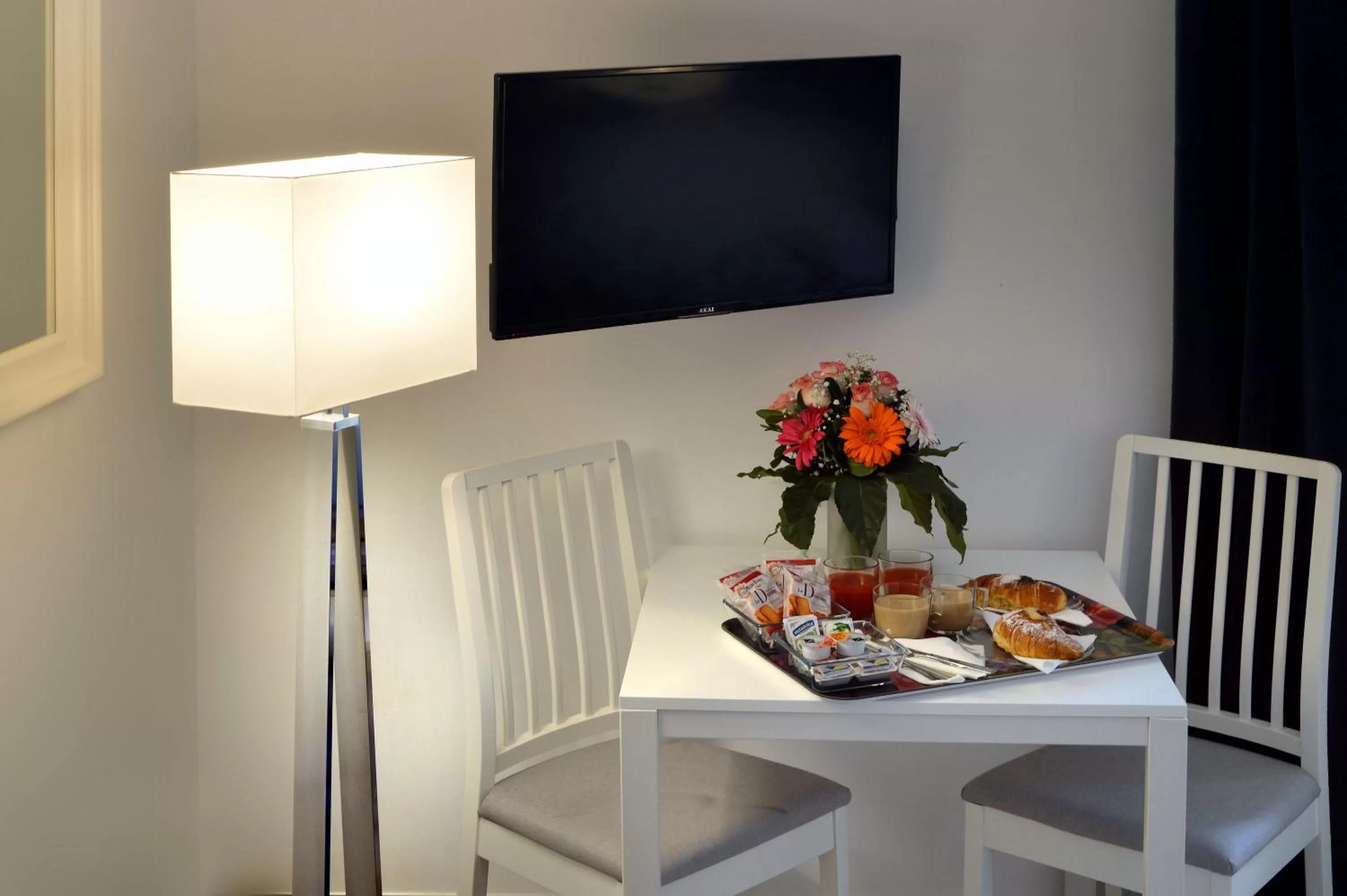 Food and drinks, TV/Entertainment Center in La Locanda Dell'Arte-Museo