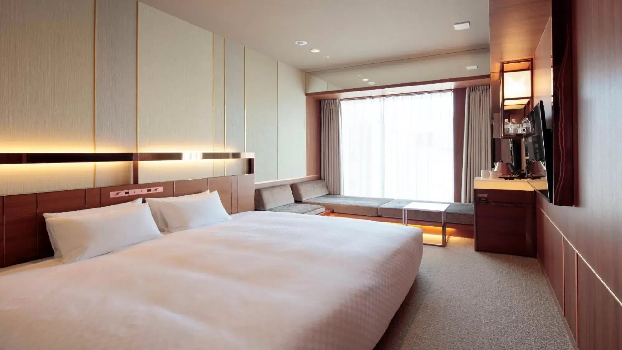 Photo of the whole room, Bed in Candeo Hotels Omiya