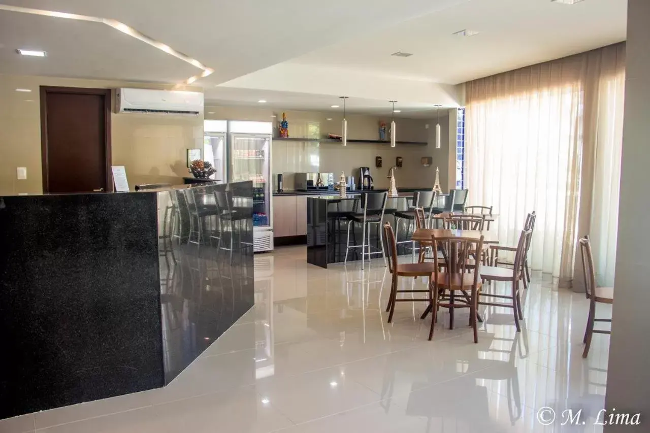 Restaurant/Places to Eat in Hotel Enseada Aeroporto