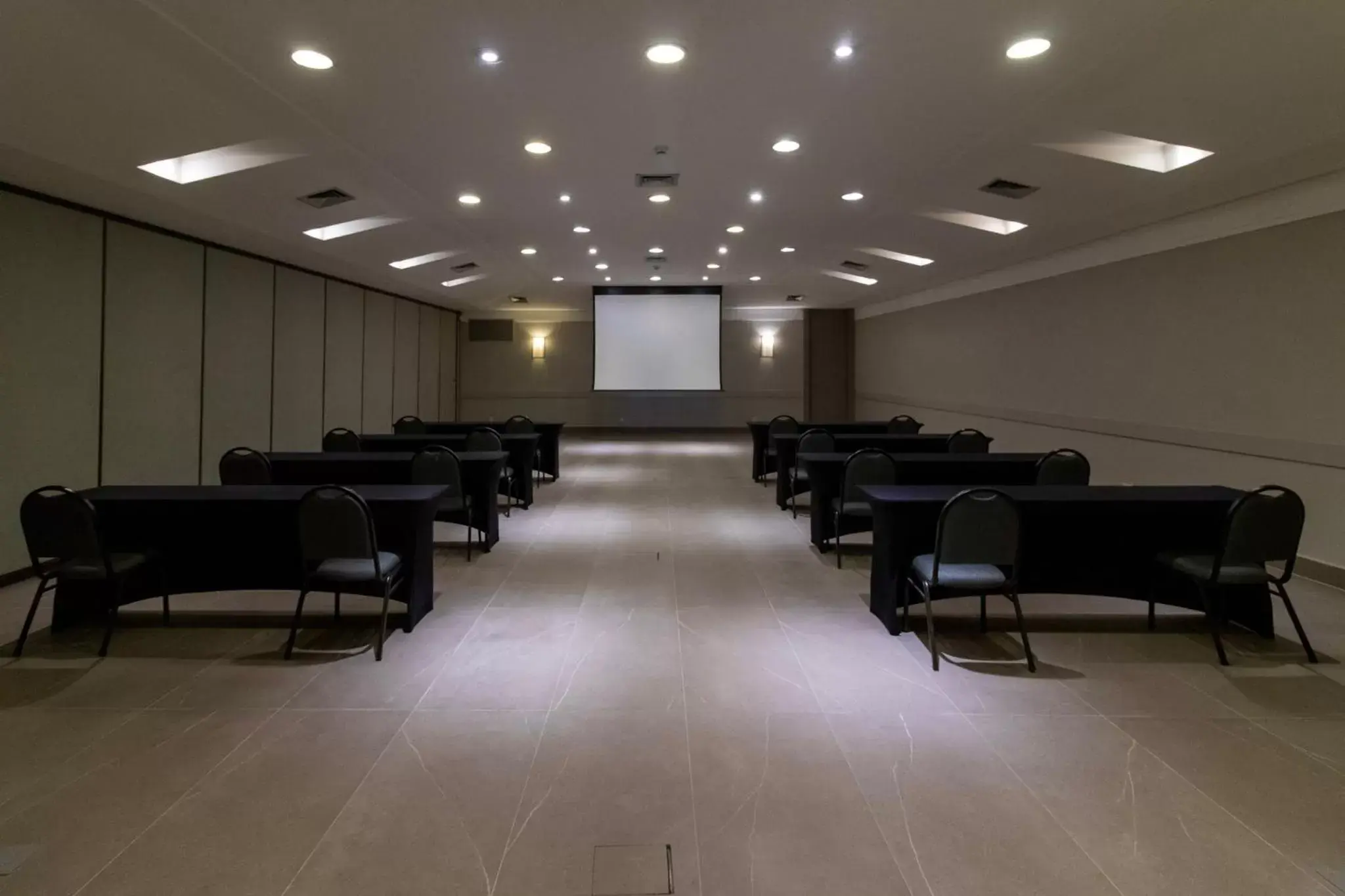 Meeting/conference room in Hotel Deville Prime Cuiabá