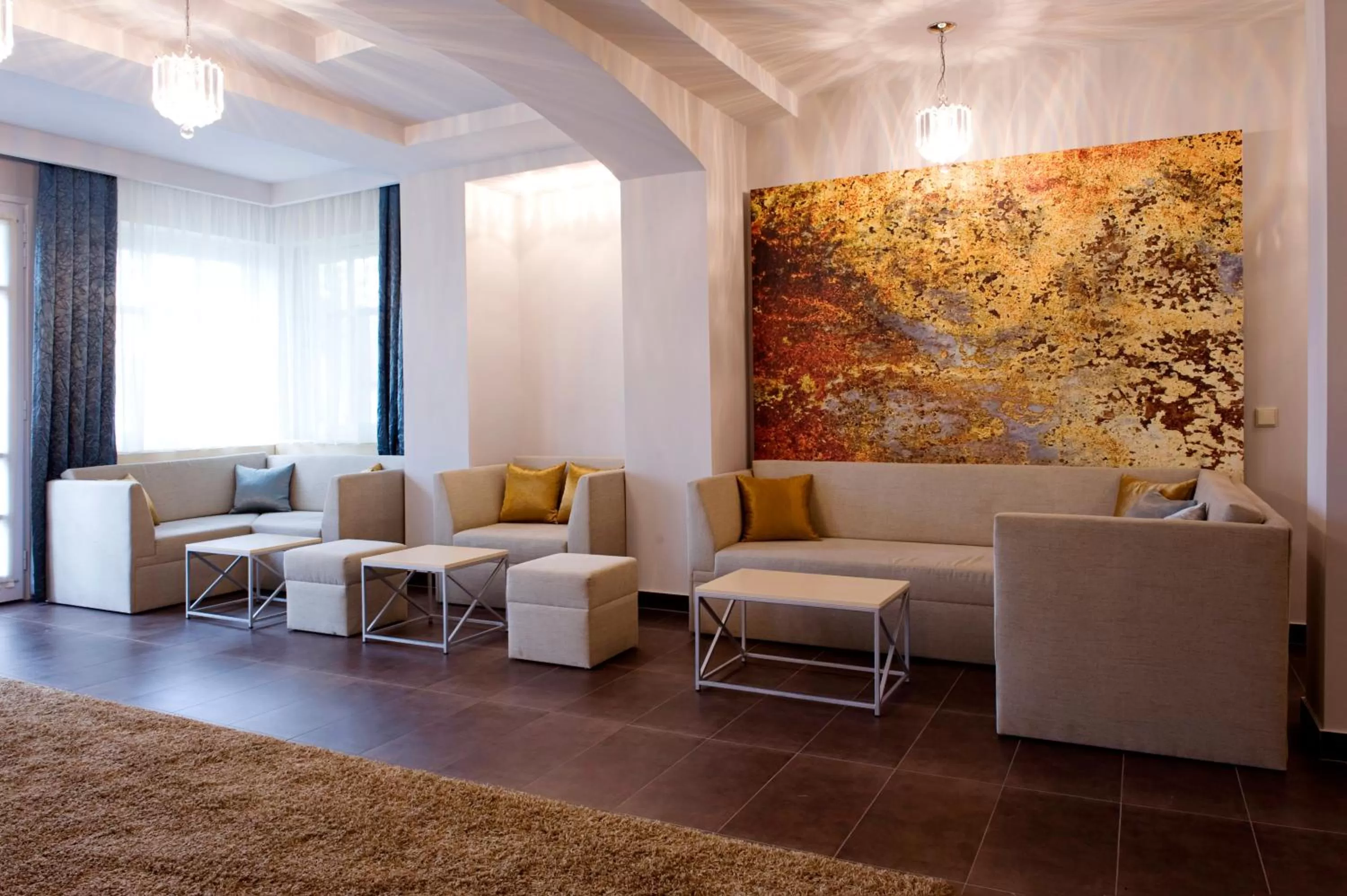 Communal lounge/ TV room in Varga Tanya Hotel