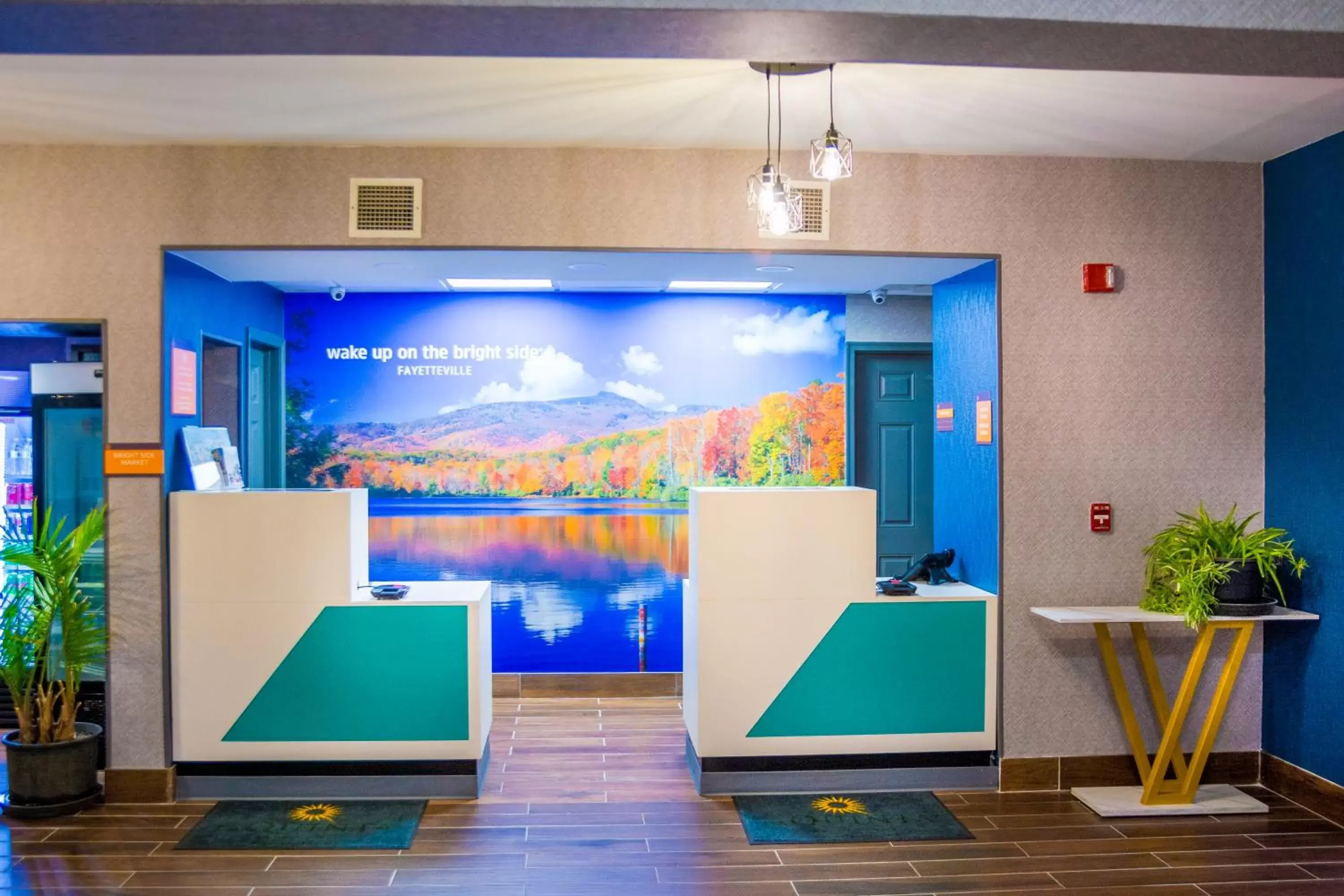 Lobby or reception in La Quinta Inn & Suites by Wyndham Fayetteville I-95