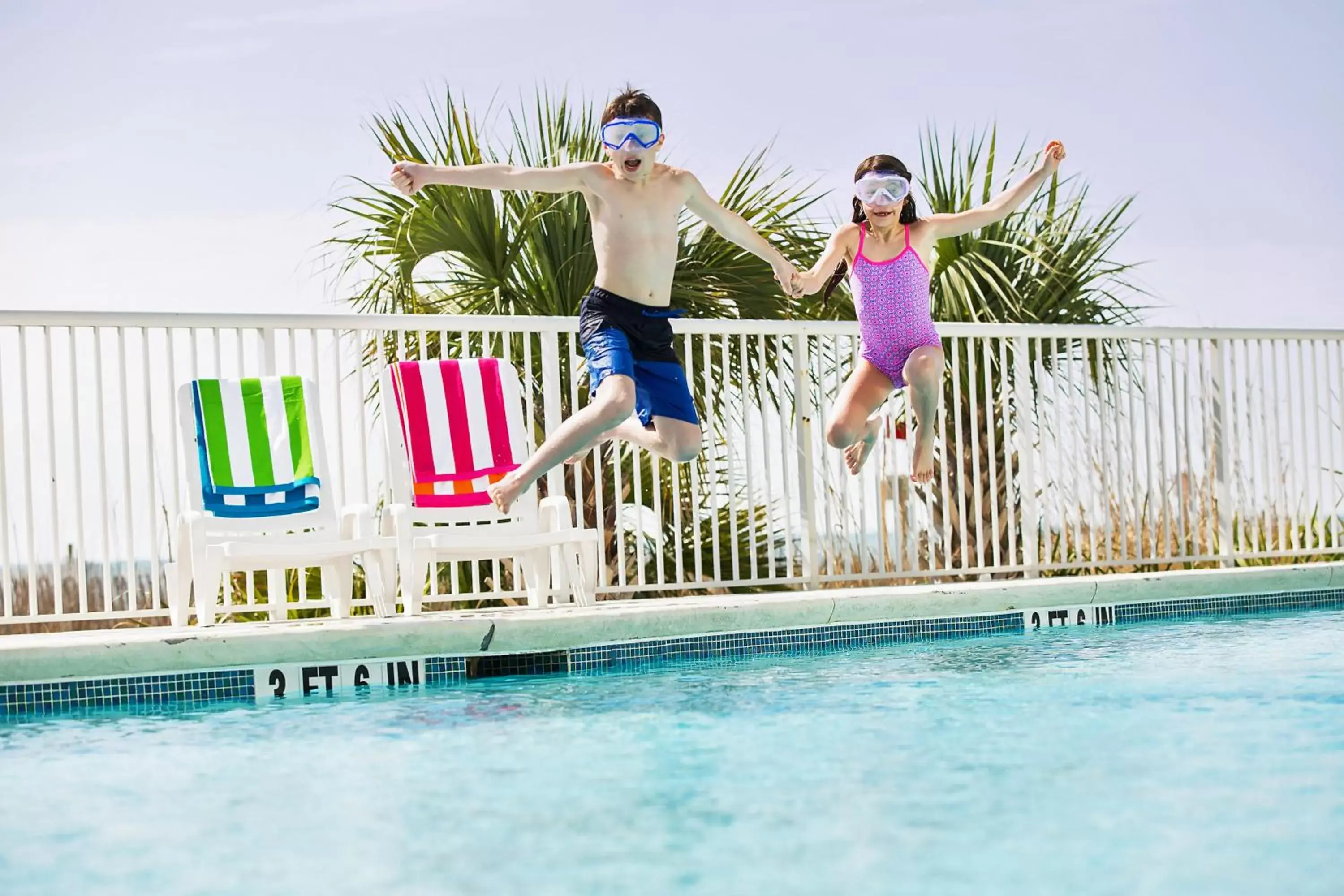 Swimming pool in Hotel Blue