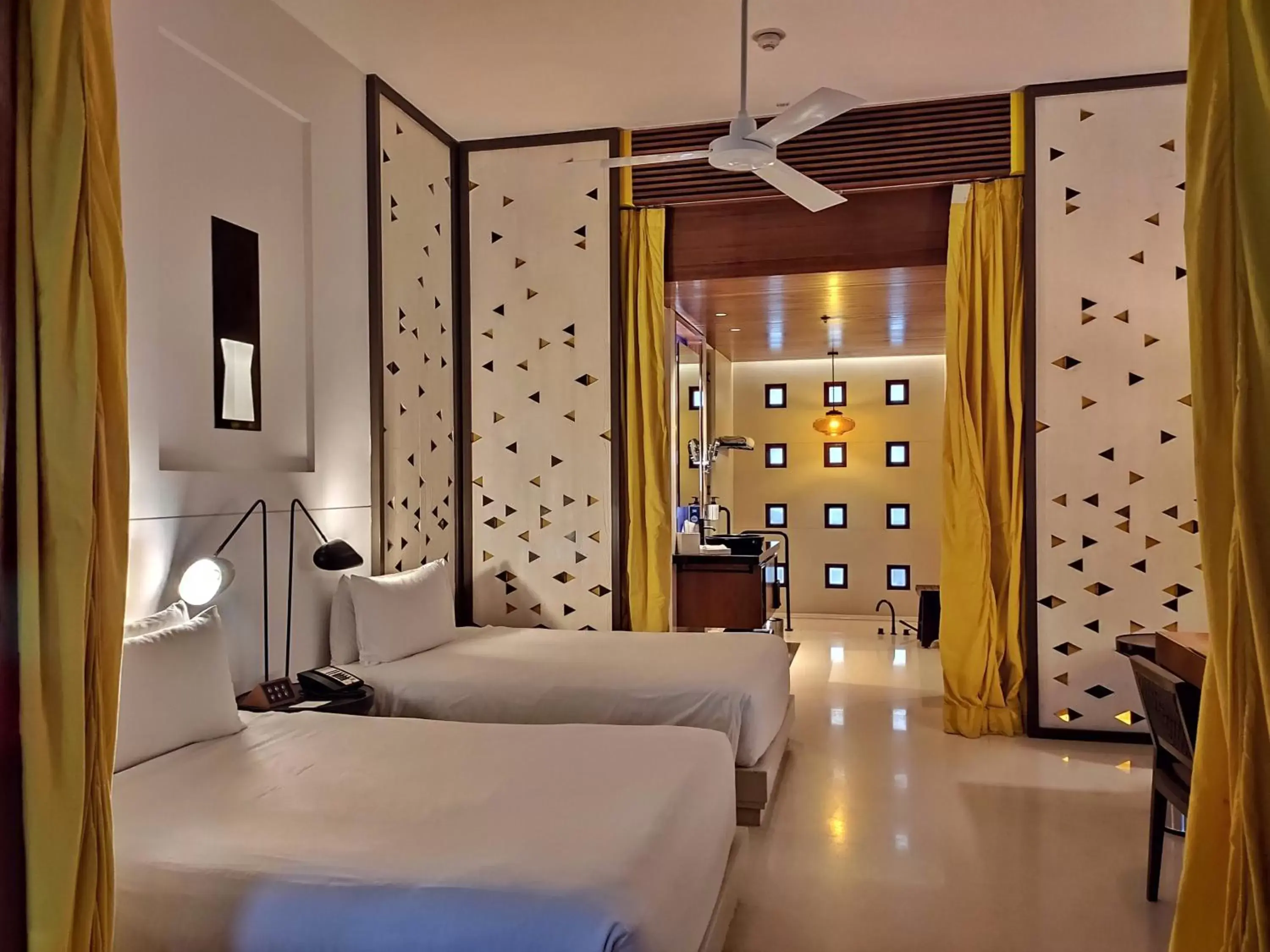 Bed in InterContinental Chennai Mahabalipuram Resort, an IHG Hotel