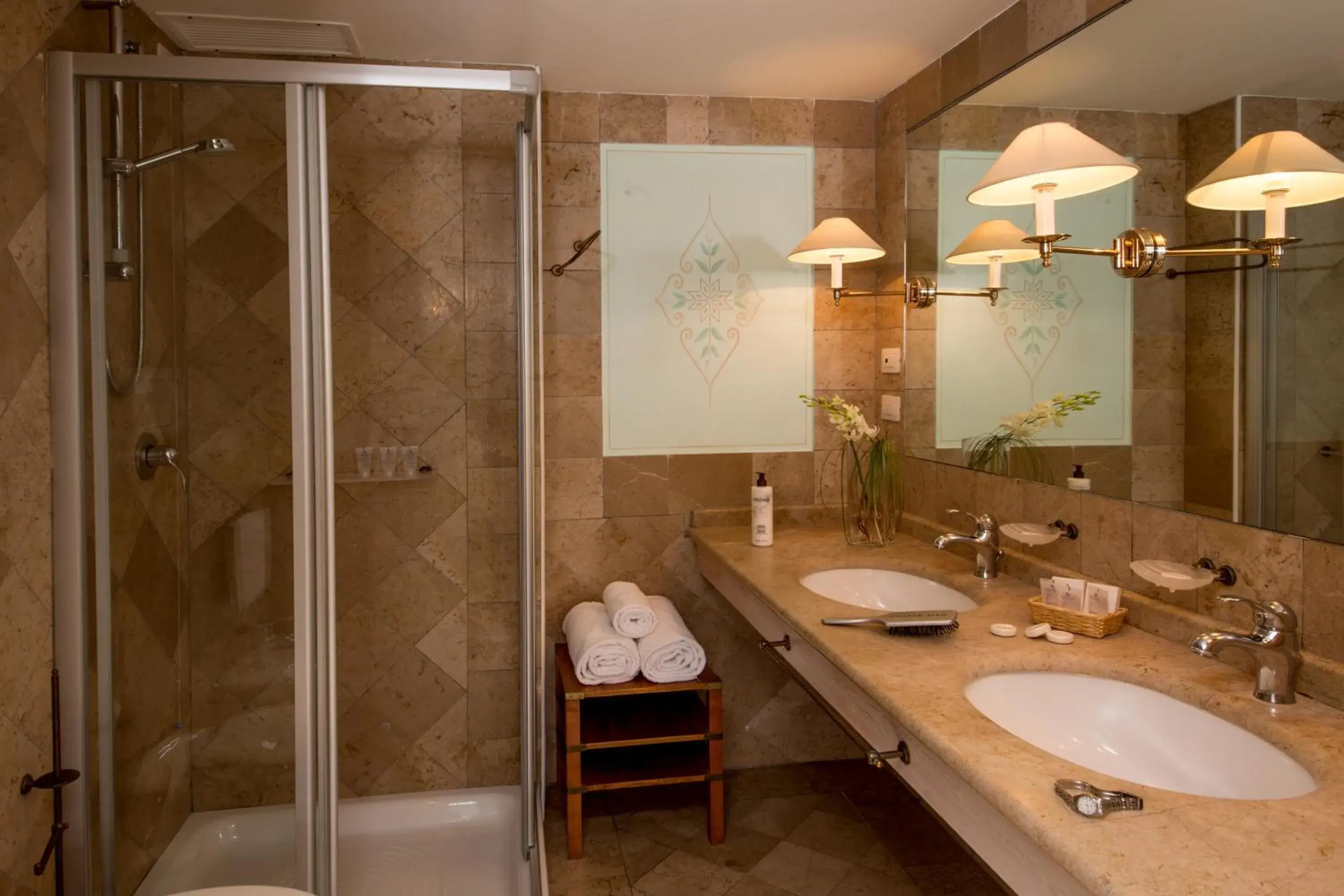 Bathroom in El Faro Hotel & Spa