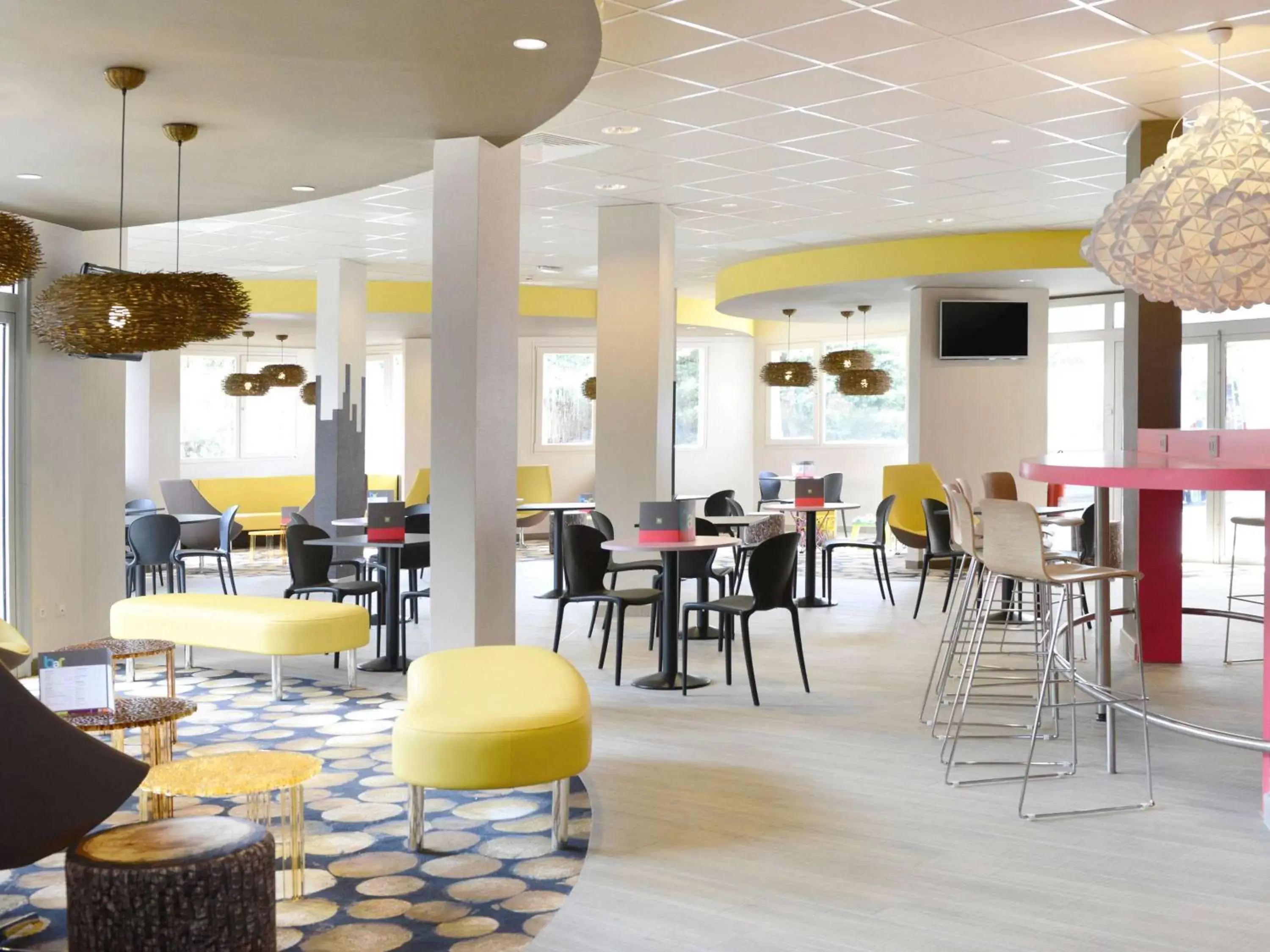 Restaurant/Places to Eat in ibis styles Dax Centre