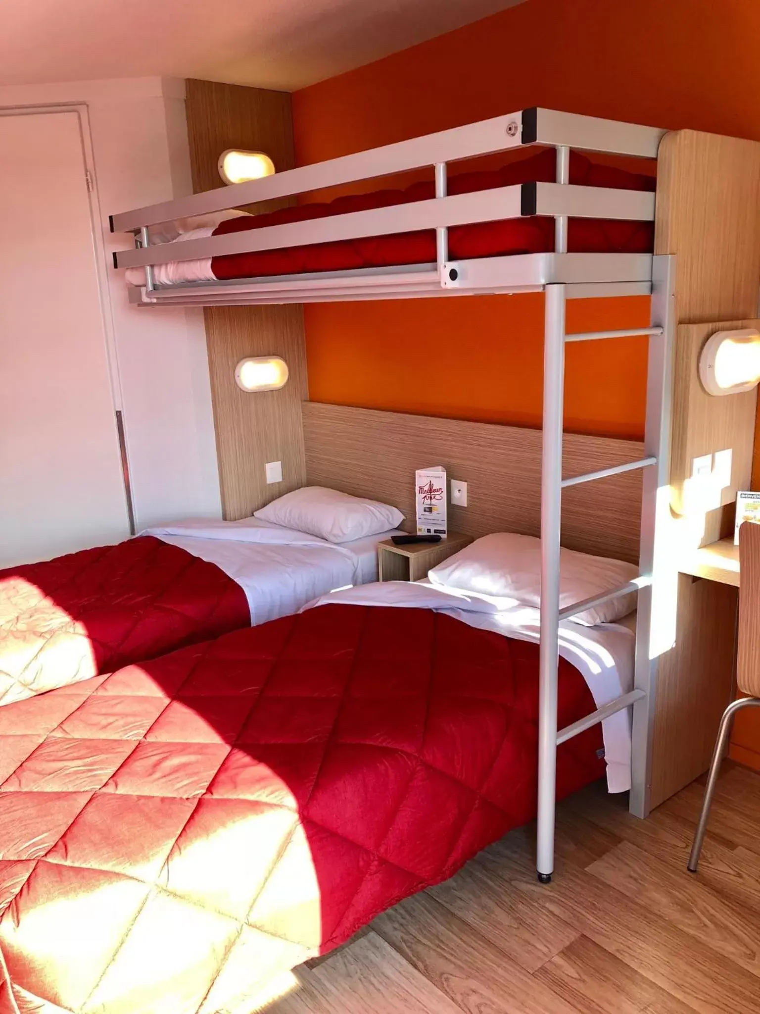 Photo of the whole room, Bunk Bed in Premiere Classe Perpignan Sud