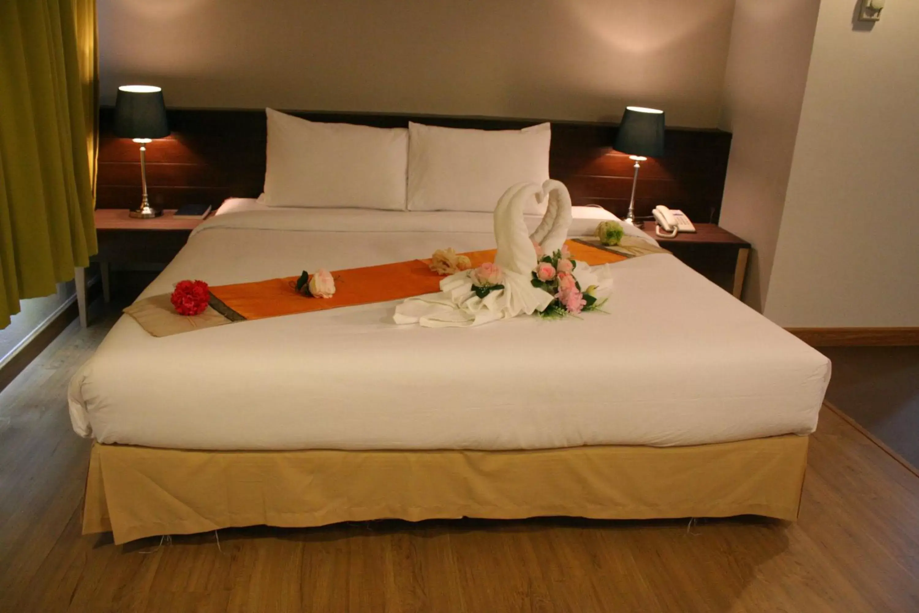 Photo of the whole room, Bed in Aloha Hatyai Hotel