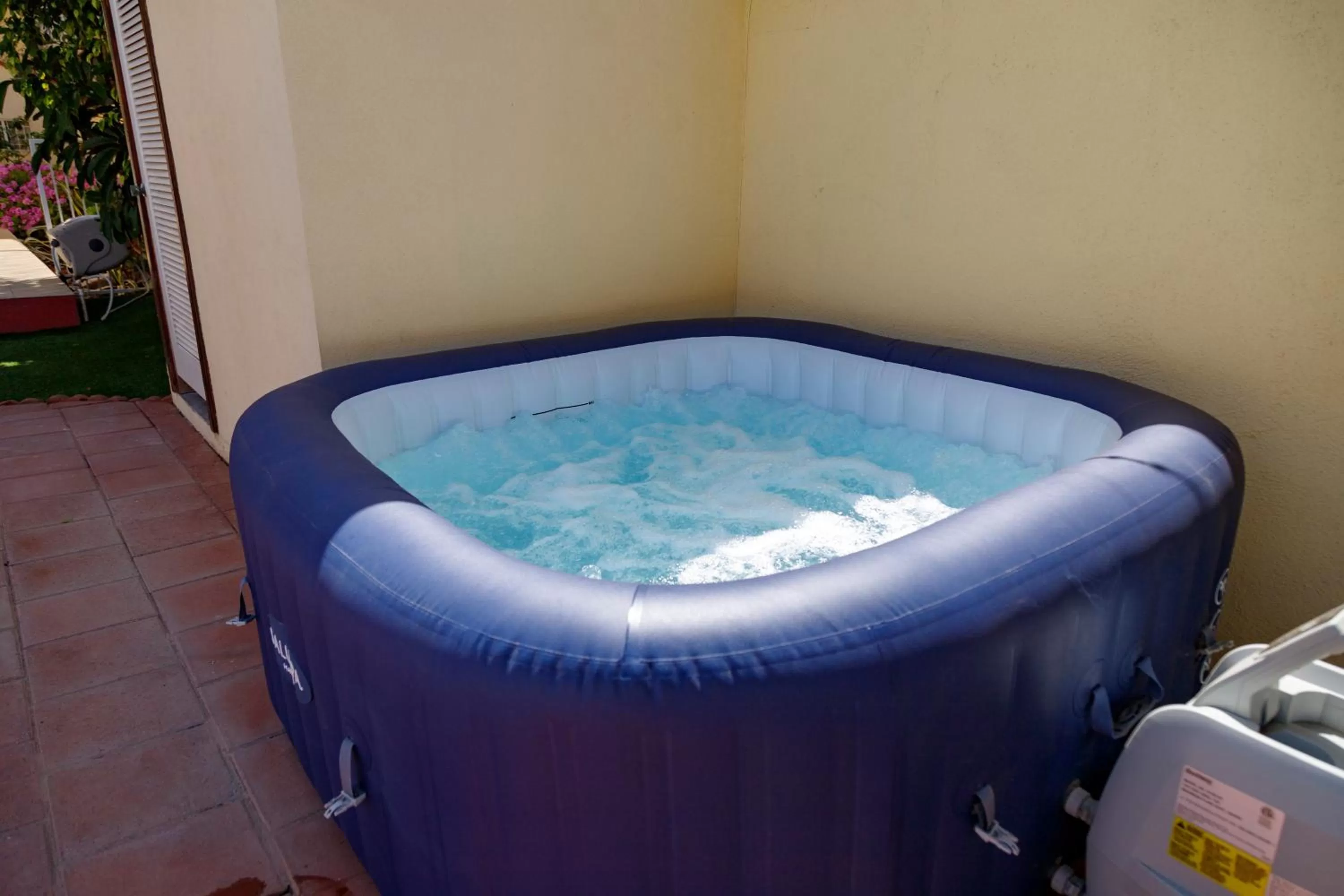 Hot Tub in Playa Hermosa Inn at the beach