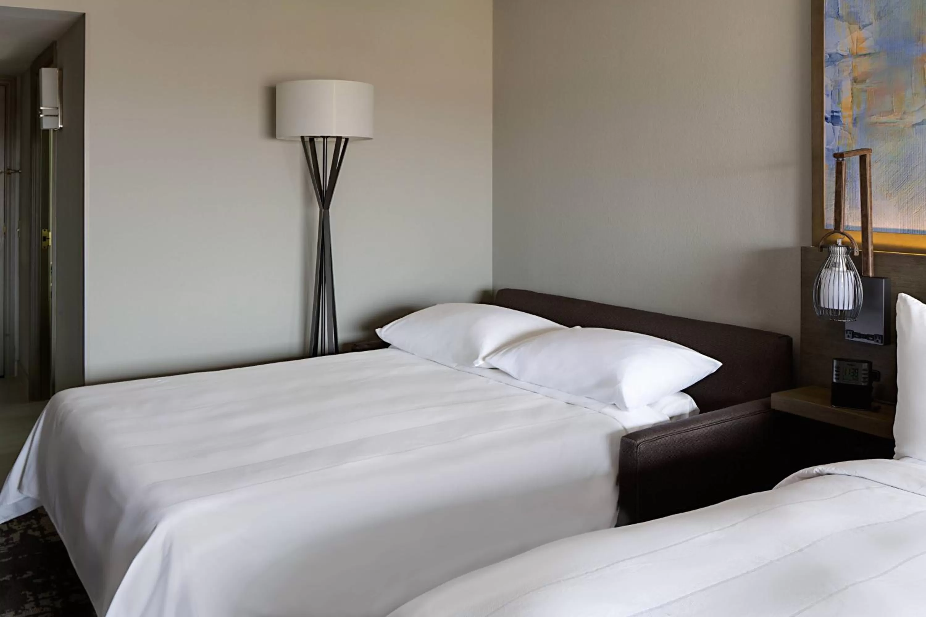 Photo of the whole room, Bed in Marriott Dallas Las Colinas