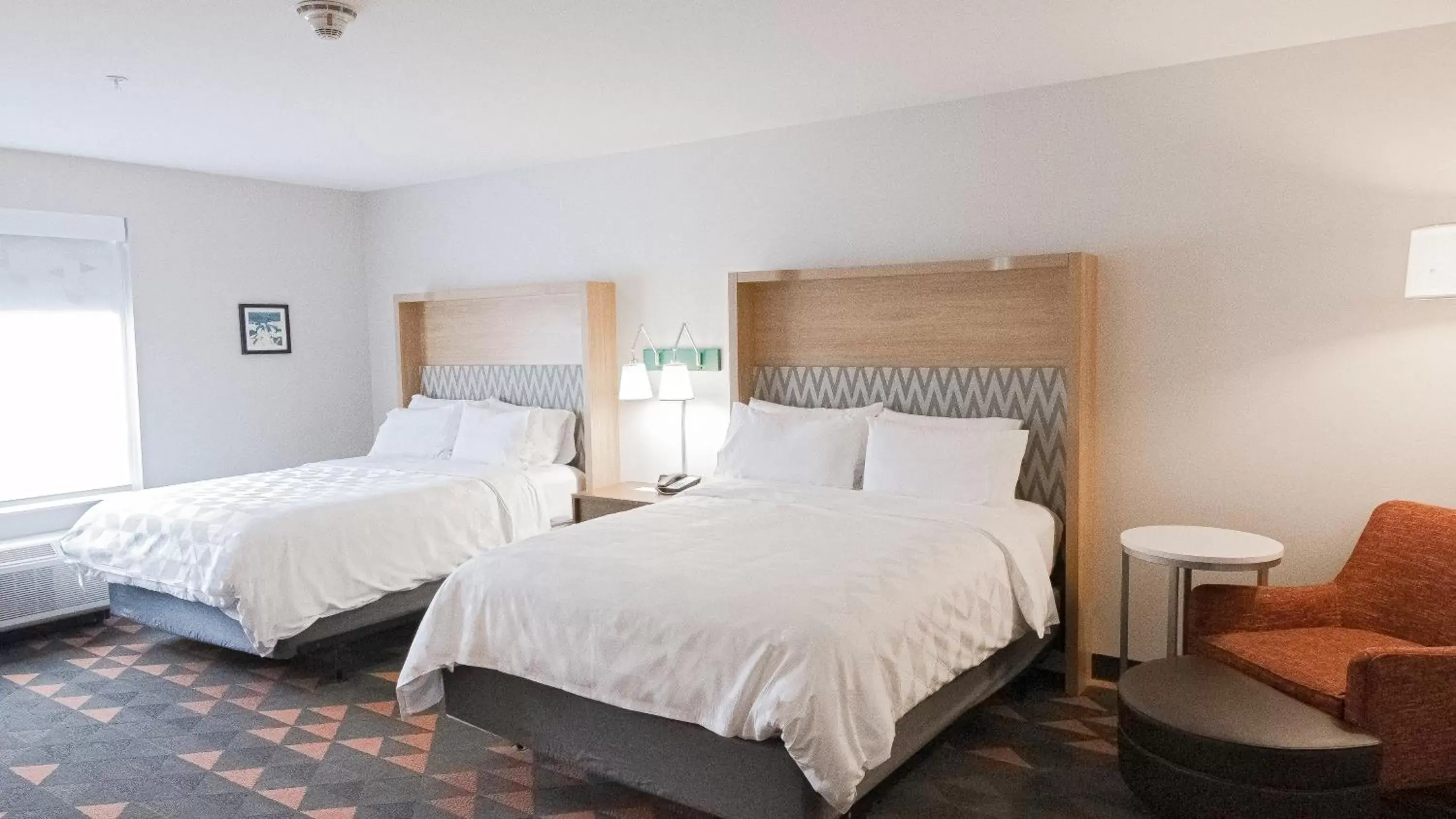 Bedroom, Bed in Holiday Inn & Suites Philadelphia W - Drexel Hill, an IHG Hotel