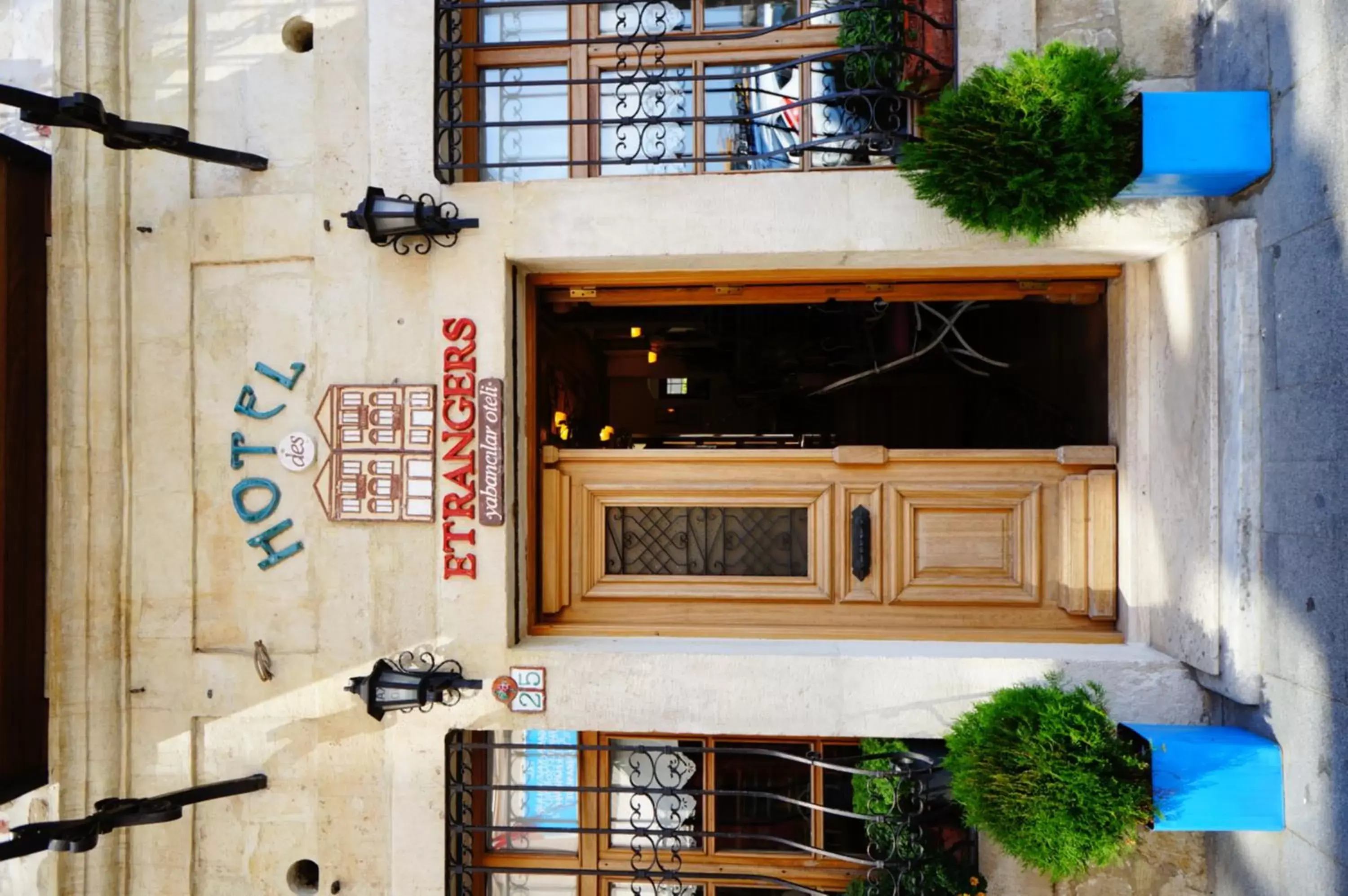 Facade/entrance in Hotel Des Etrangers - Special Category Facade/entrance in Hotel Des Etrangers - Special Category