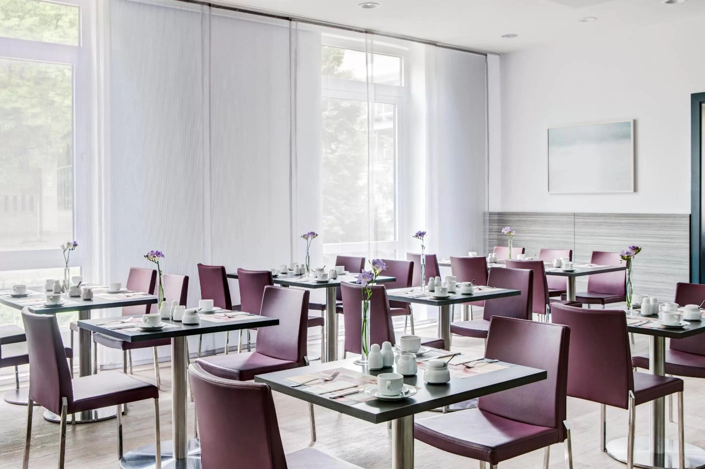 Restaurant/places to eat in IntercityHotel Rostock