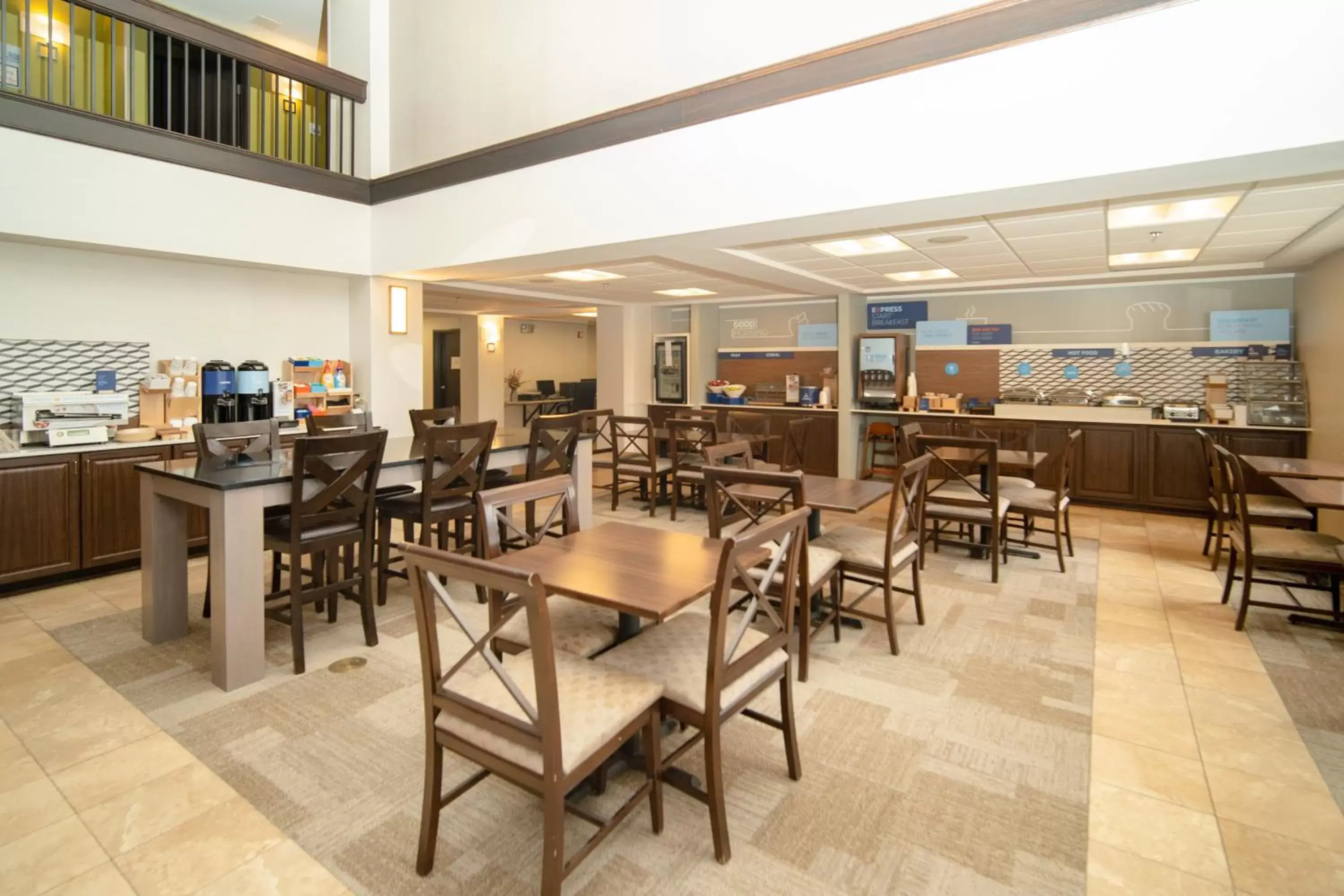 Breakfast, Restaurant/Places to Eat in Holiday Inn Express Houghton-Keweenaw, an IHG Hotel