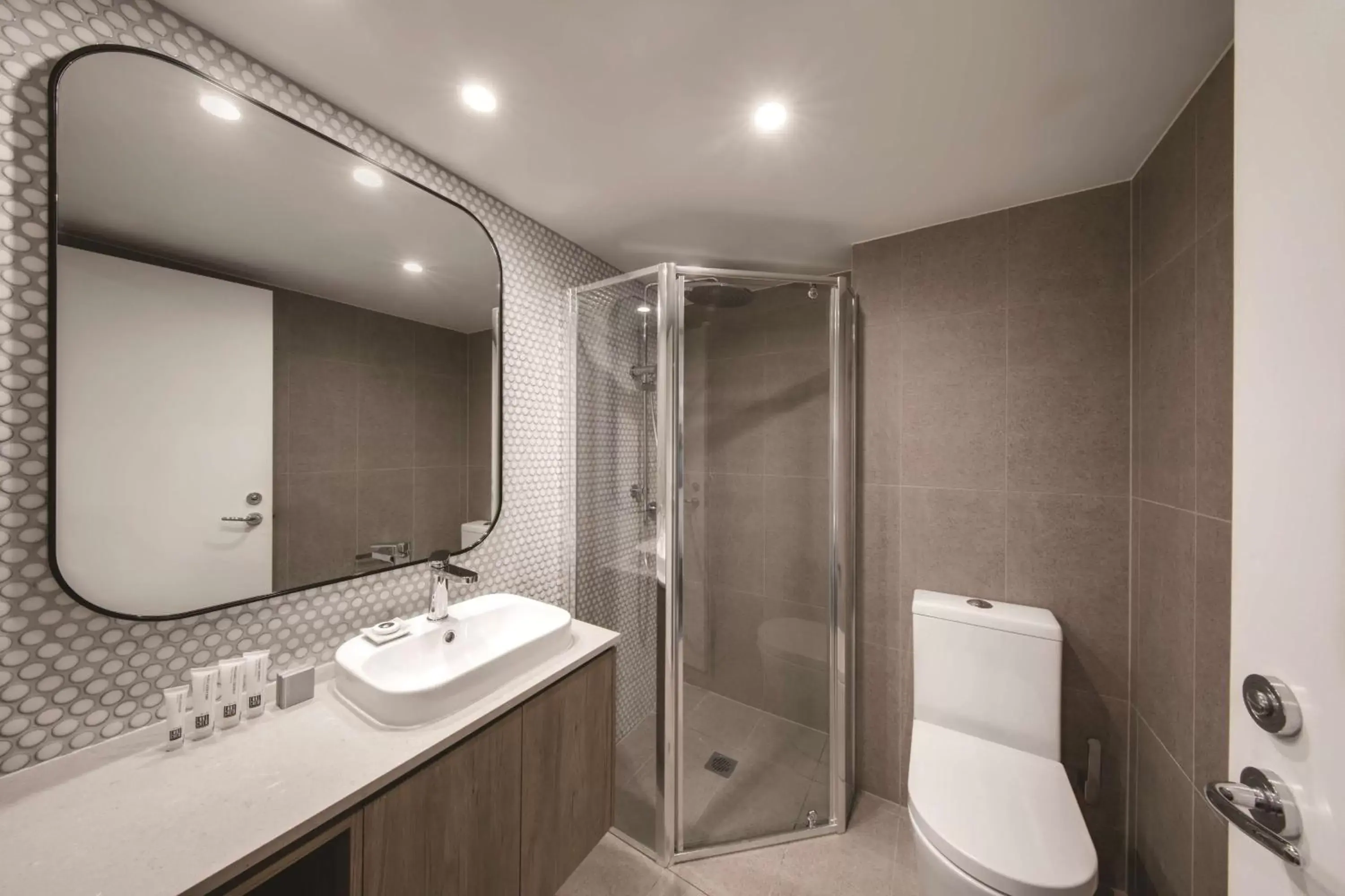 Bathroom in Adina Apartment Hotel Coogee Sydney