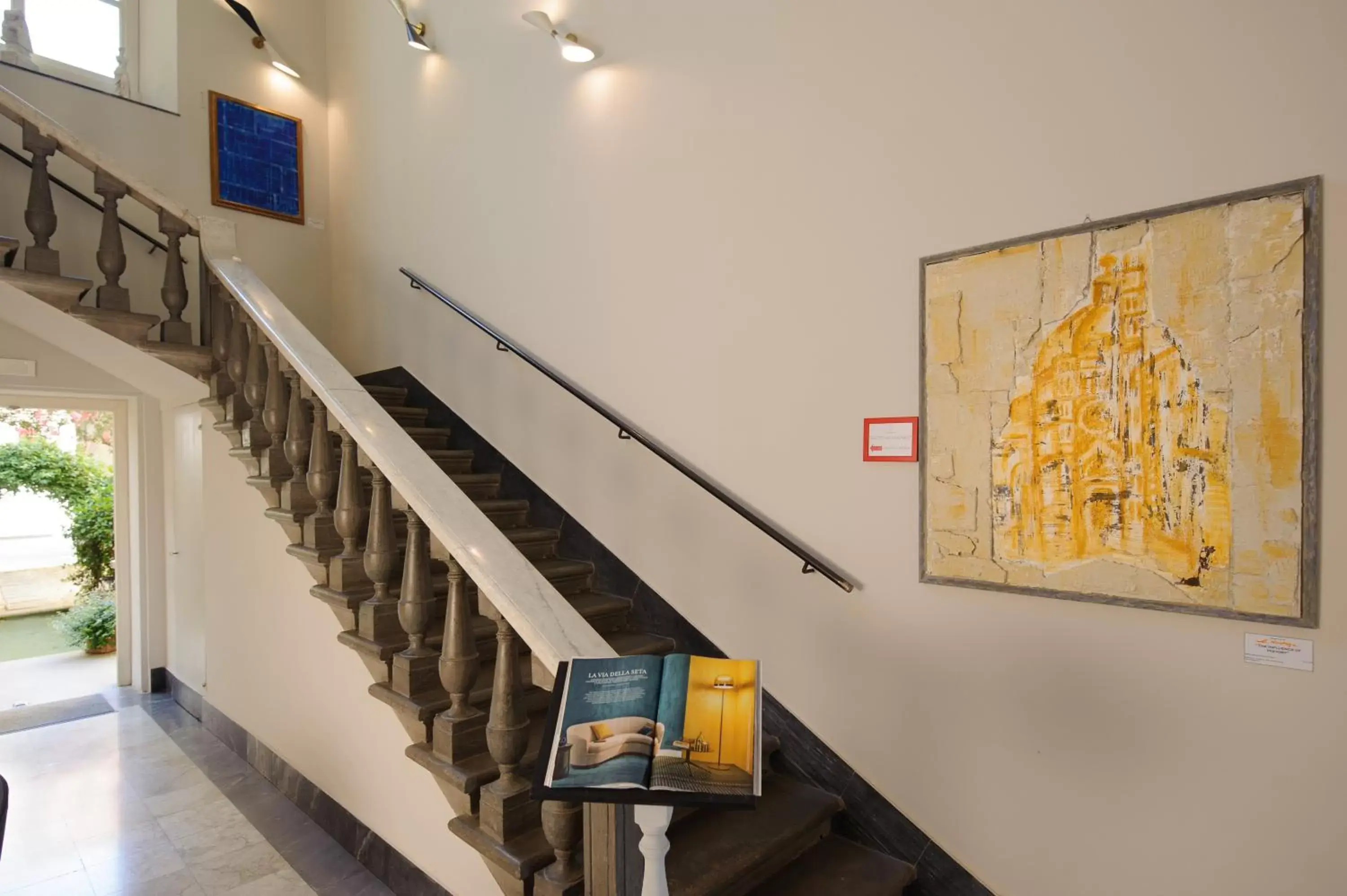 Lobby or reception in Hotel Lungarno Vespucci 50 Lobby or reception in Hotel Lungarno Vespucci 50