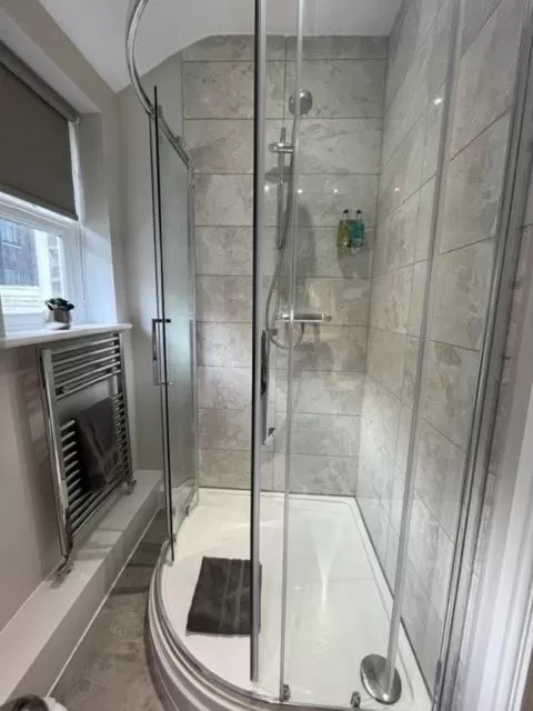 Shower in Goodramgate Apartments