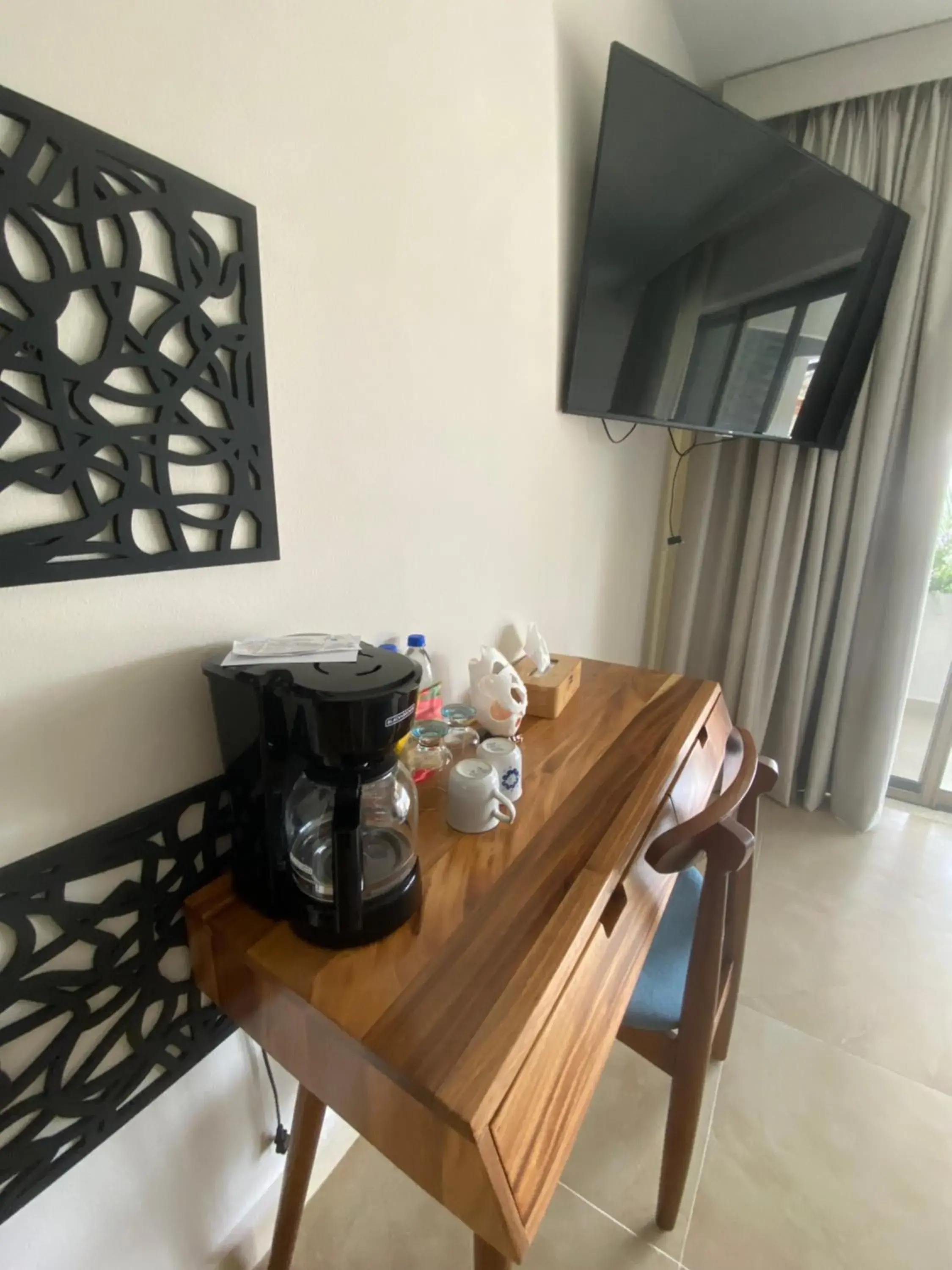 Coffee/tea facilities, TV/Entertainment Center in Hotel Casa Justina