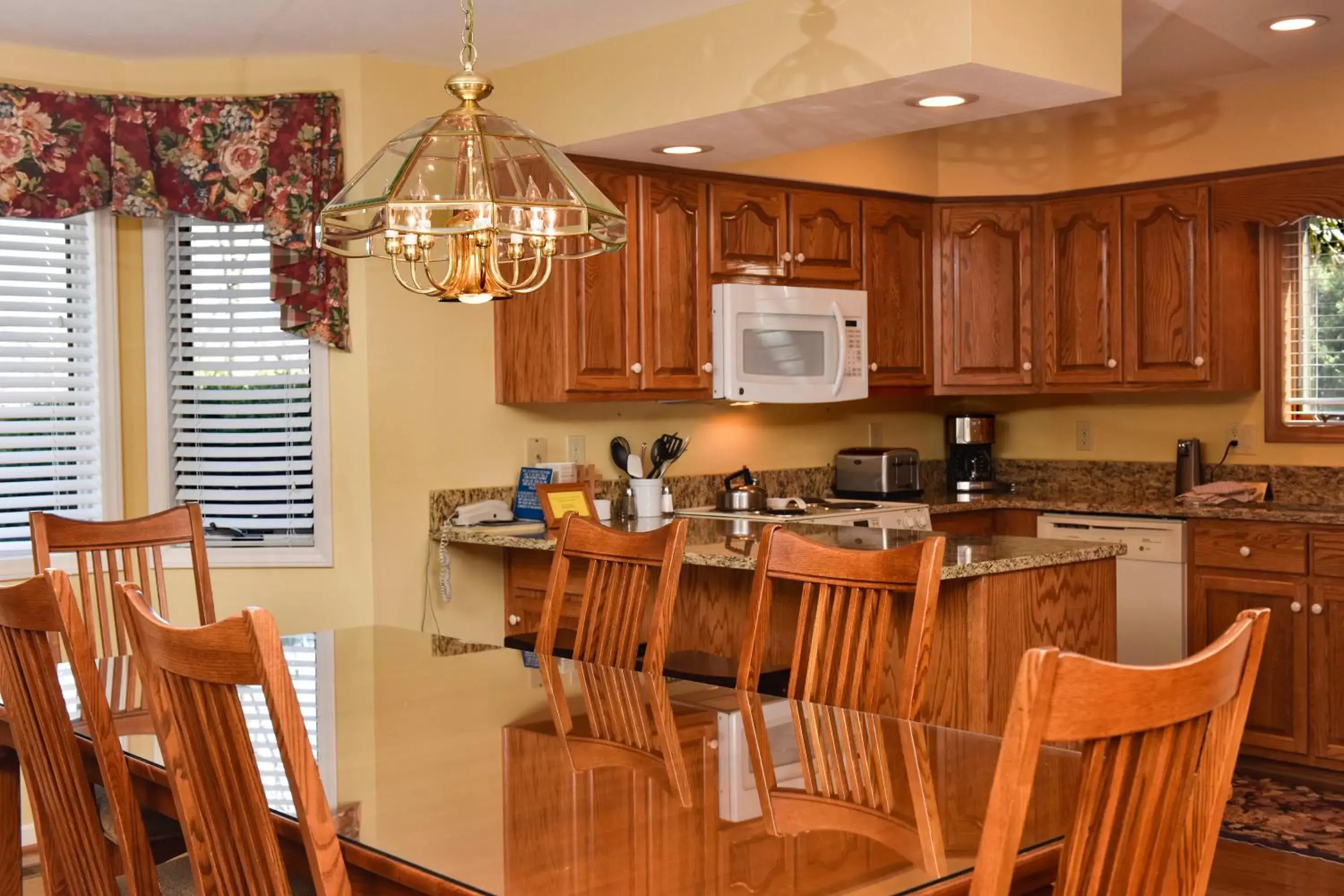 Kitchen or kitchenette, Kitchen/Kitchenette in Chetola Resort Condominiums