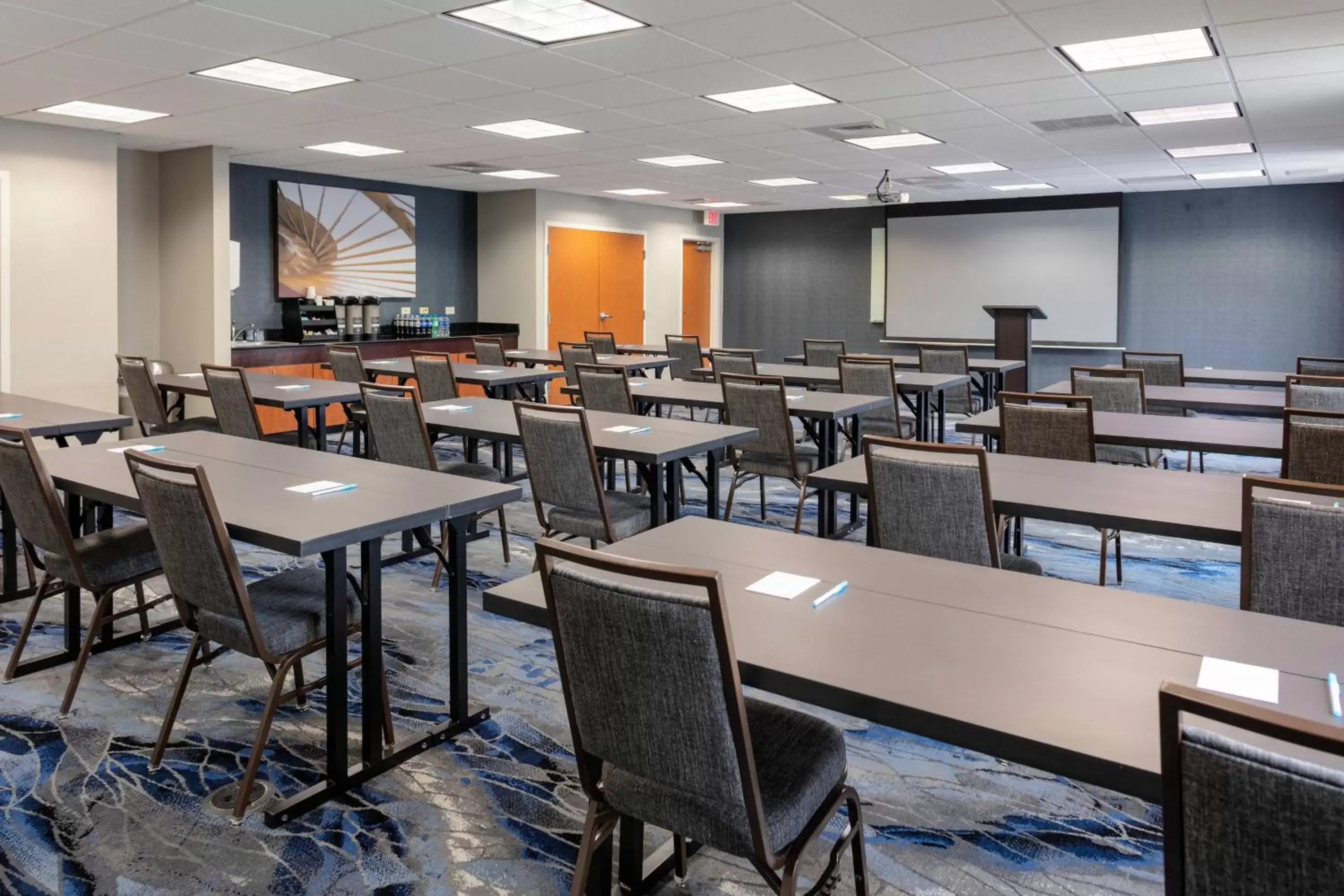Meeting/conference room, Restaurant/Places to Eat in Fairfield Inn & Suites by Marriott Matthews Charlotte