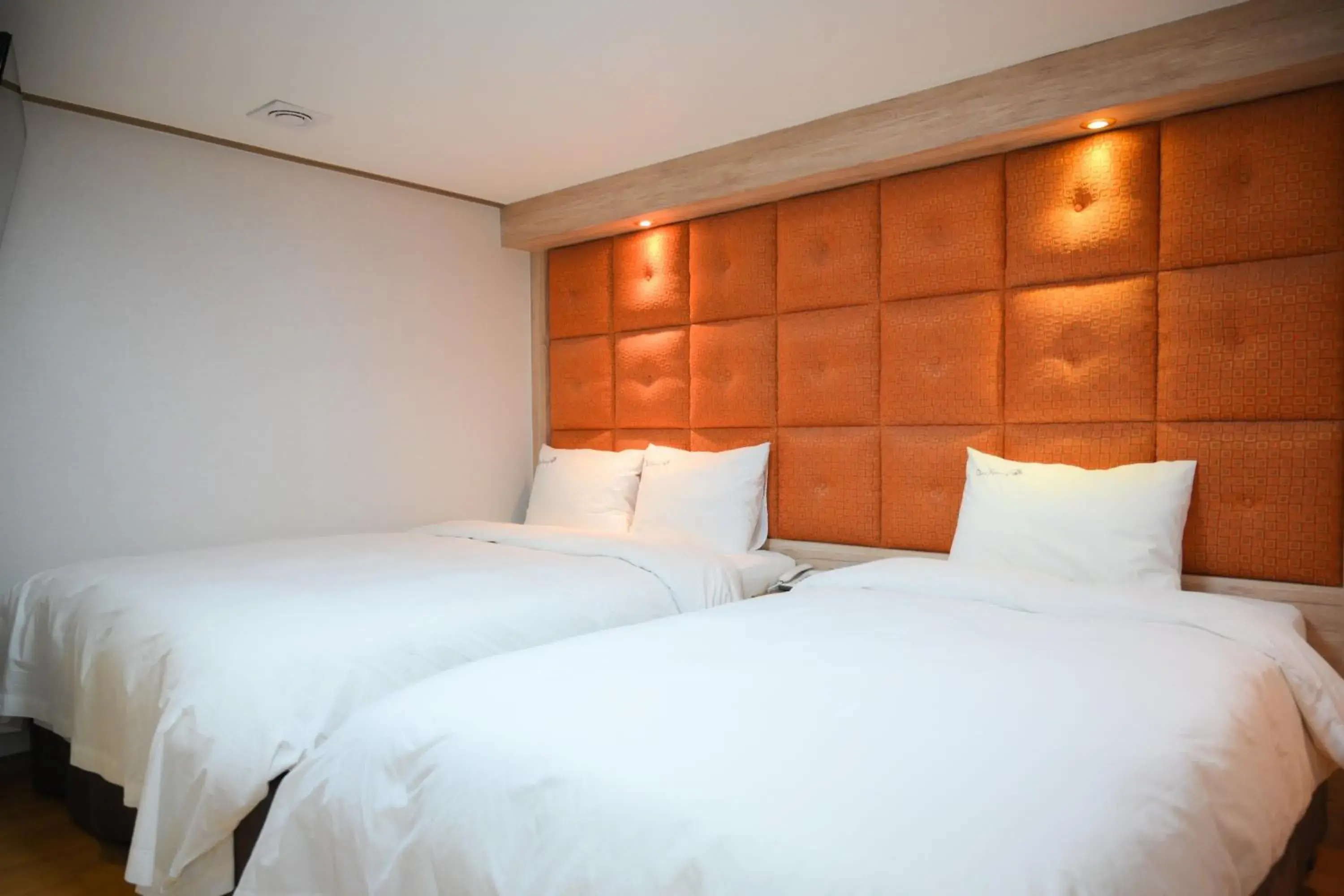 Bed in Daeyoung Hotel Myeongdong