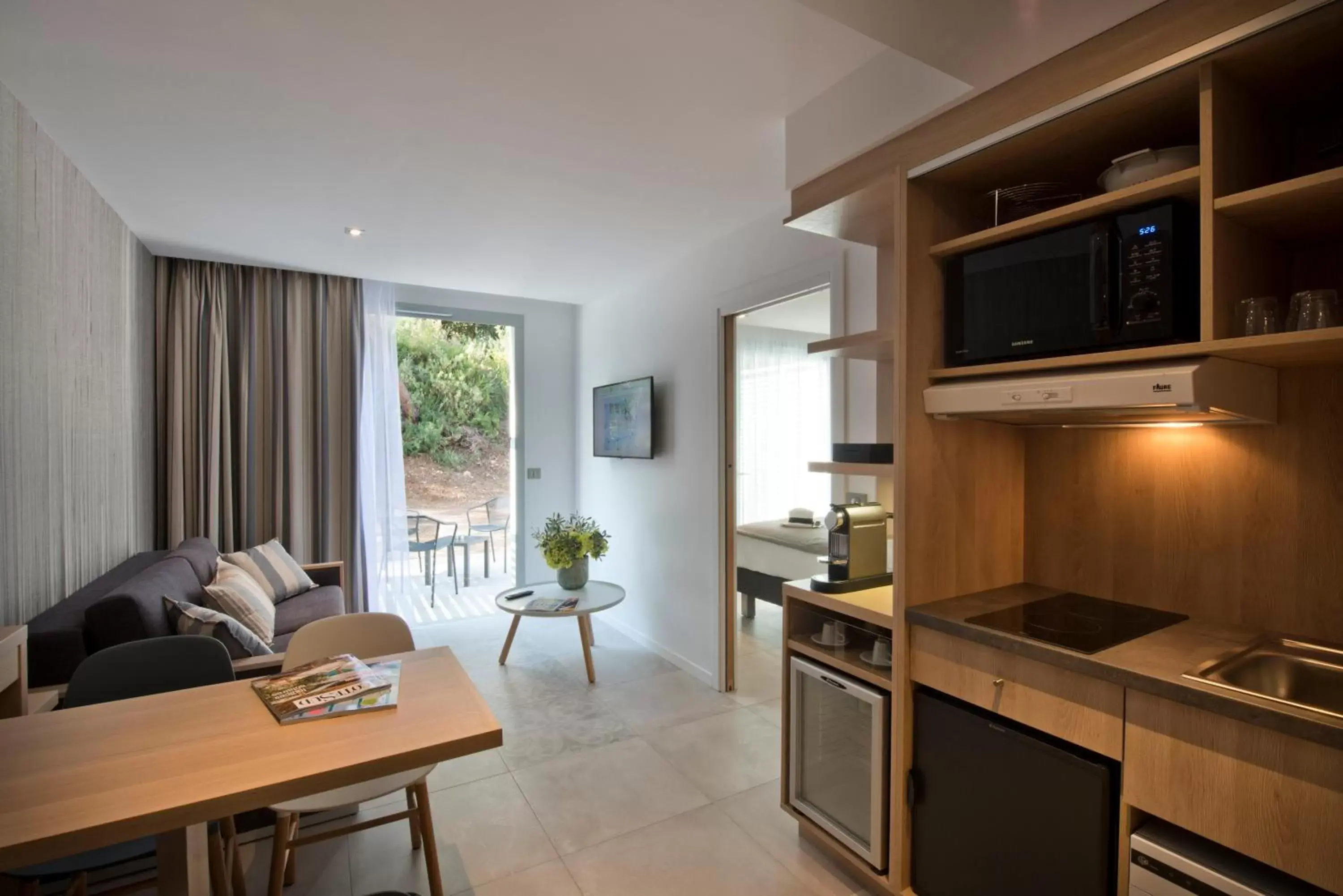 Junior Suite with King Bed and Terrace in Golden Tulip Sophia Antipolis - Hotel & Spa Junior Suite with King Bed and Terrace in Golden Tulip Sophia Antipolis - Hotel & Spa