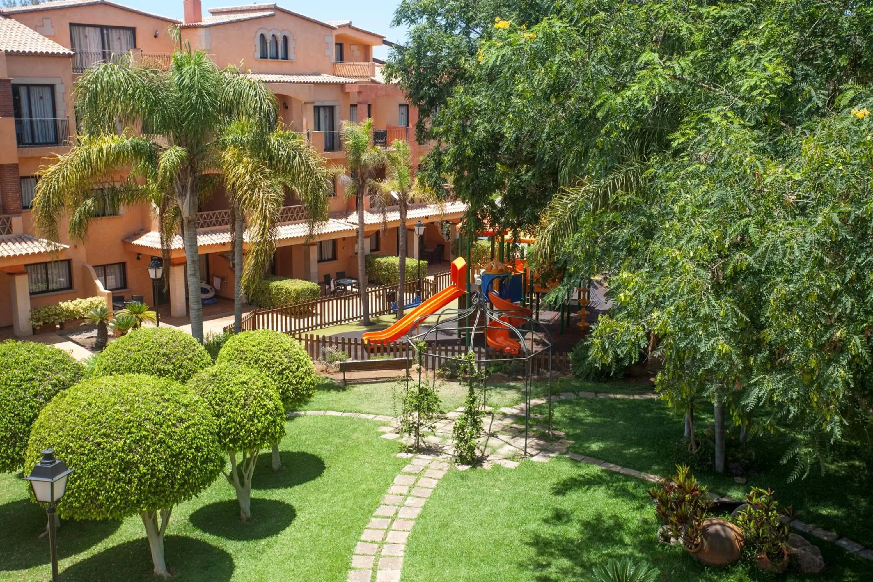 Property building in Villa Mandi Golf Resort Property building in Villa Mandi Golf Resort