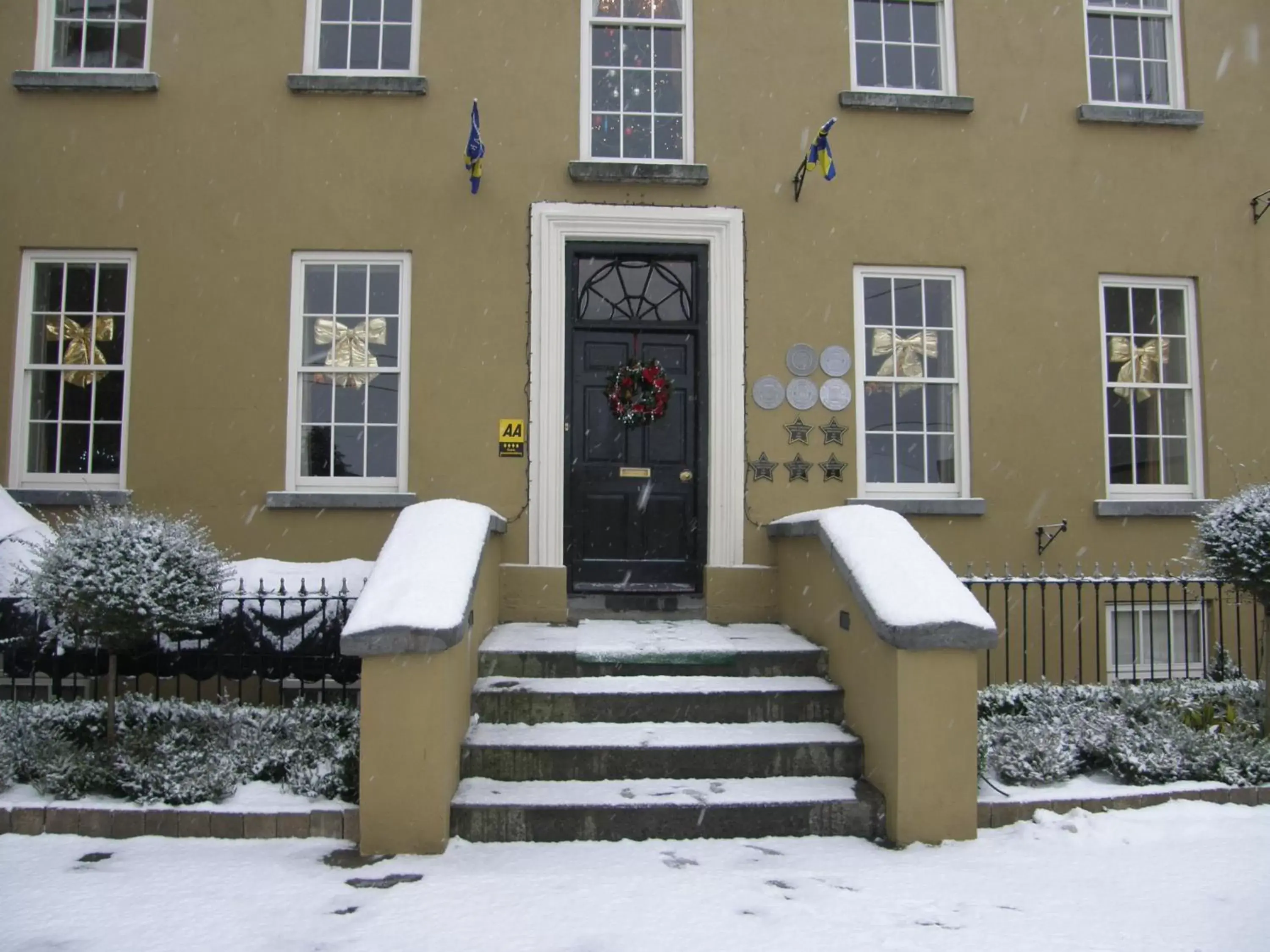 Facade/entrance, Winter in Baileys Hotel Cashel